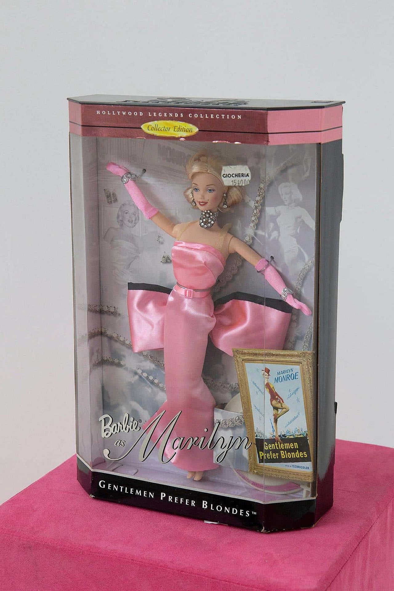 Barbie Marilyn Monroe by Mattel, 1997 4