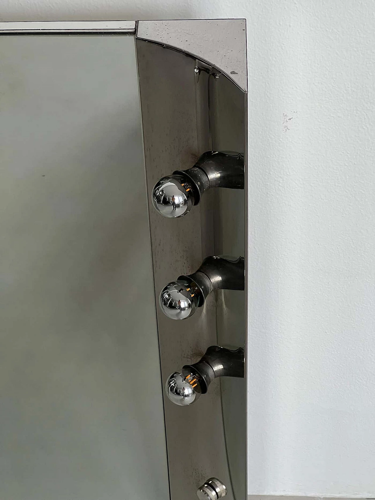 Specchio / Vanity anni '70 in metallo cromato da ingresso o bagno 11