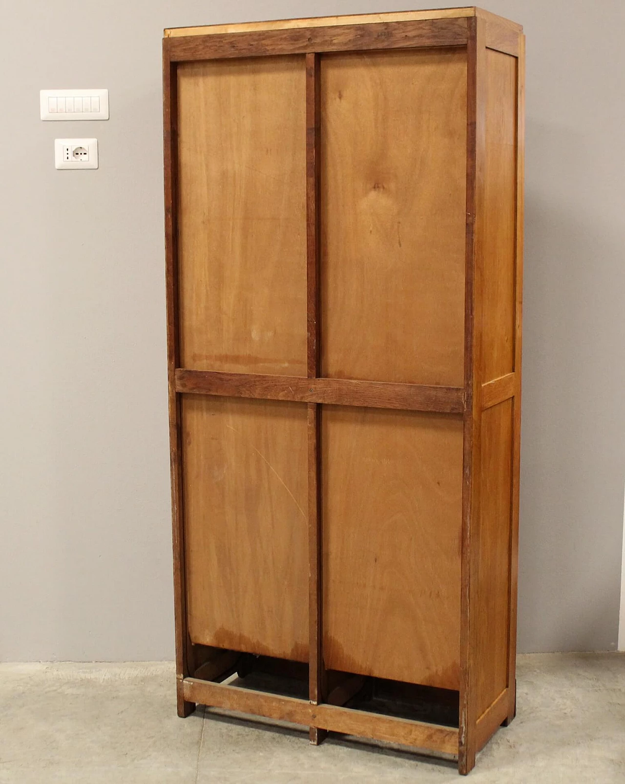 Double shutter oak filing cabinet, early 20th century 8