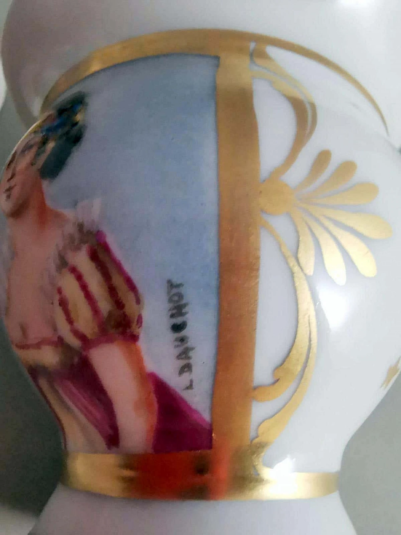 Coppia di tazze Napoleone III in porcellana di Limoges dipinta a mano con piattini, fine '800 13