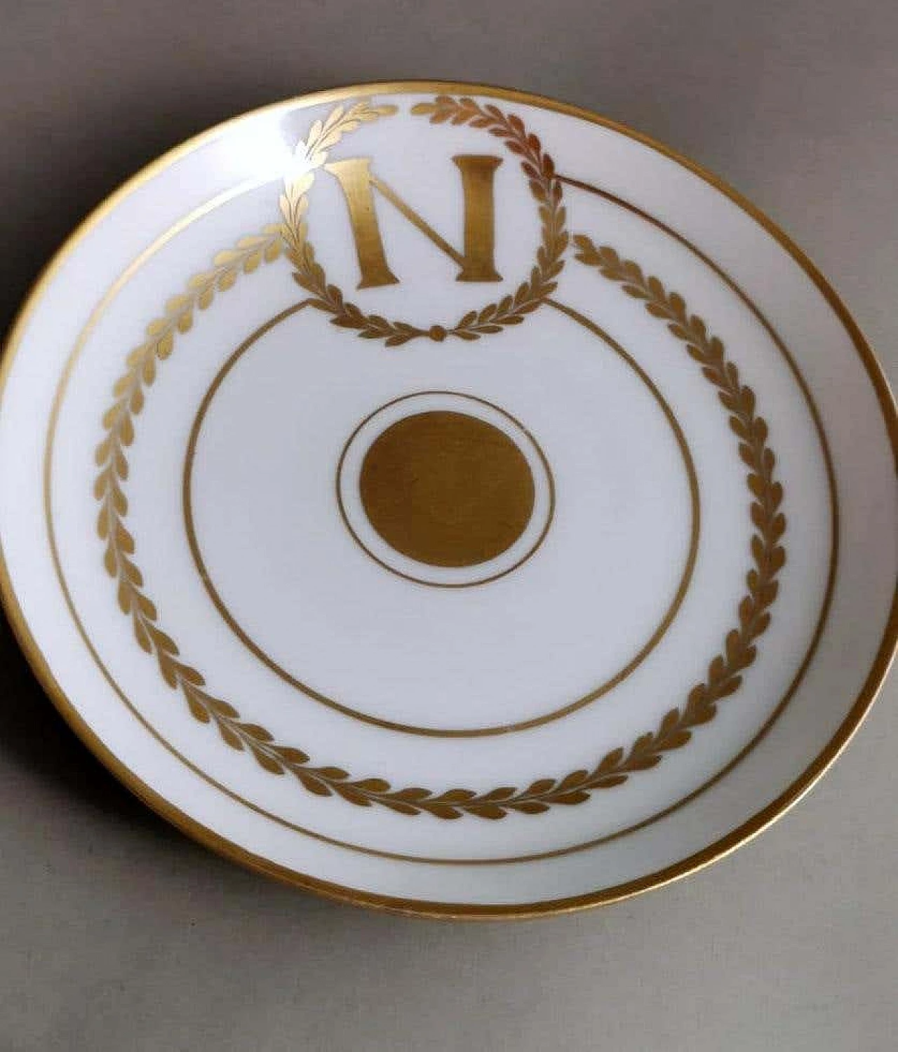 Coppia di tazze Napoleone III in porcellana di Limoges dipinta a mano con piattini, fine '800 18