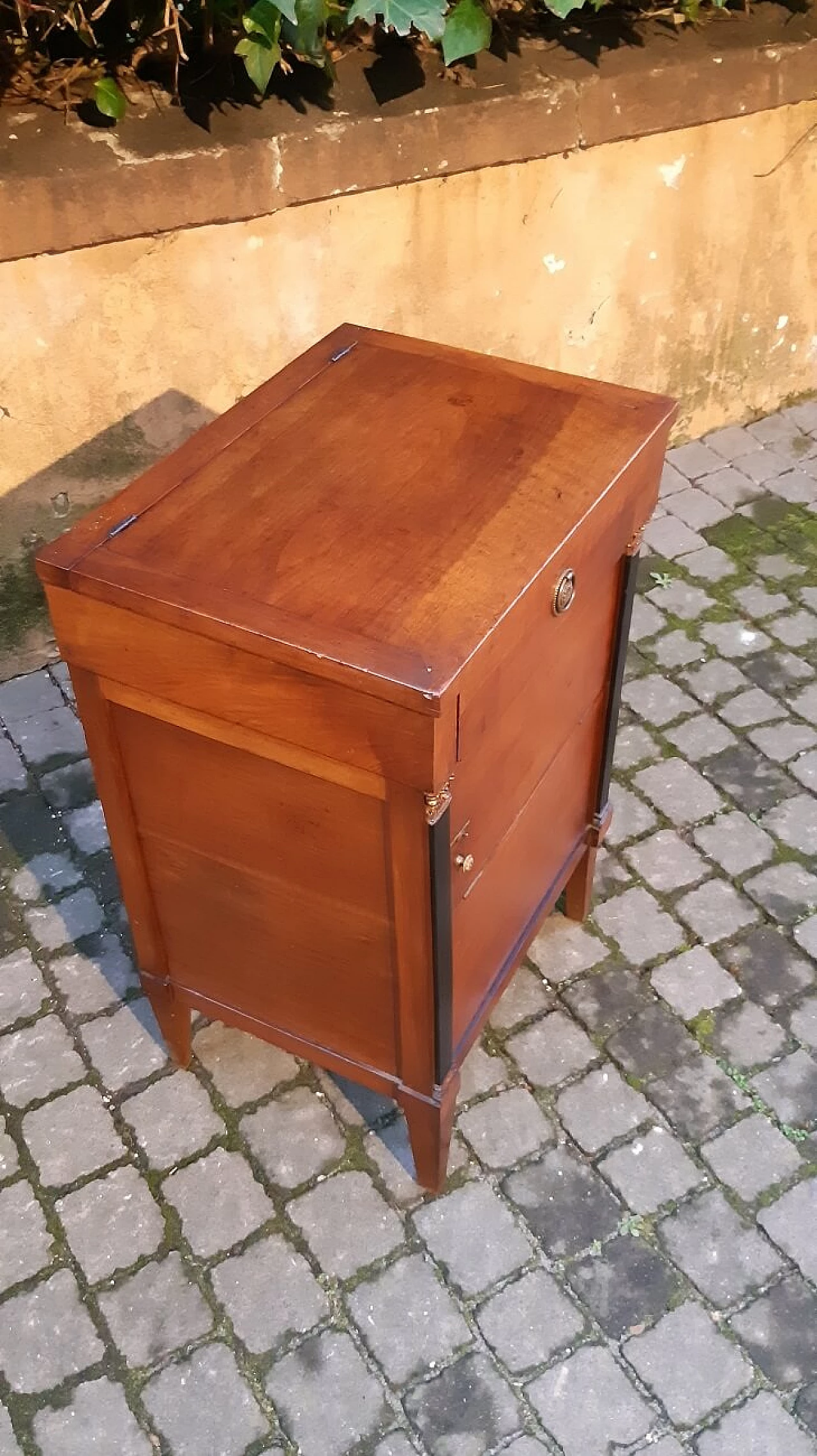 Empire bedside table in solid walnut with ebonized columns, early 19th century 1