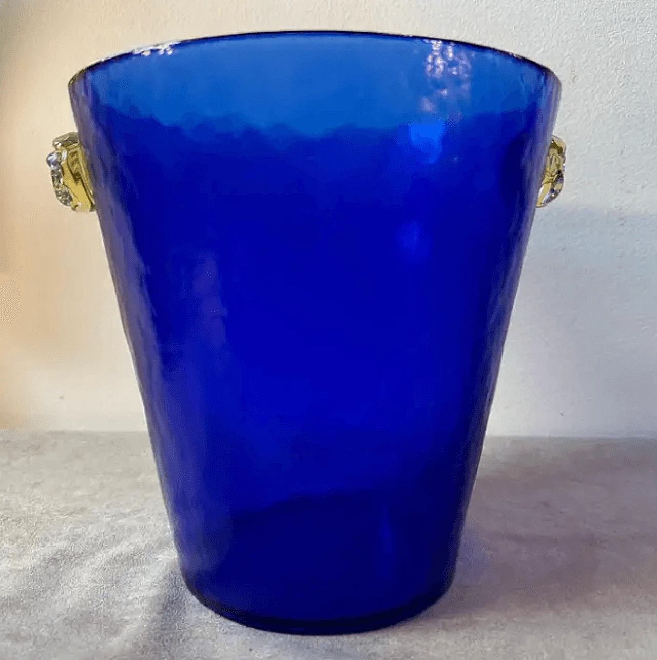 Raffreddatore da vino in vetro di Murano blu e giallo in stile modernista Venini, anni '80 4