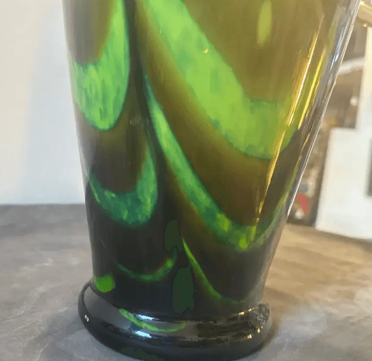 Vaso in vetro opalino verde, marrone e nero di Carlo Moretti, anni '70 7