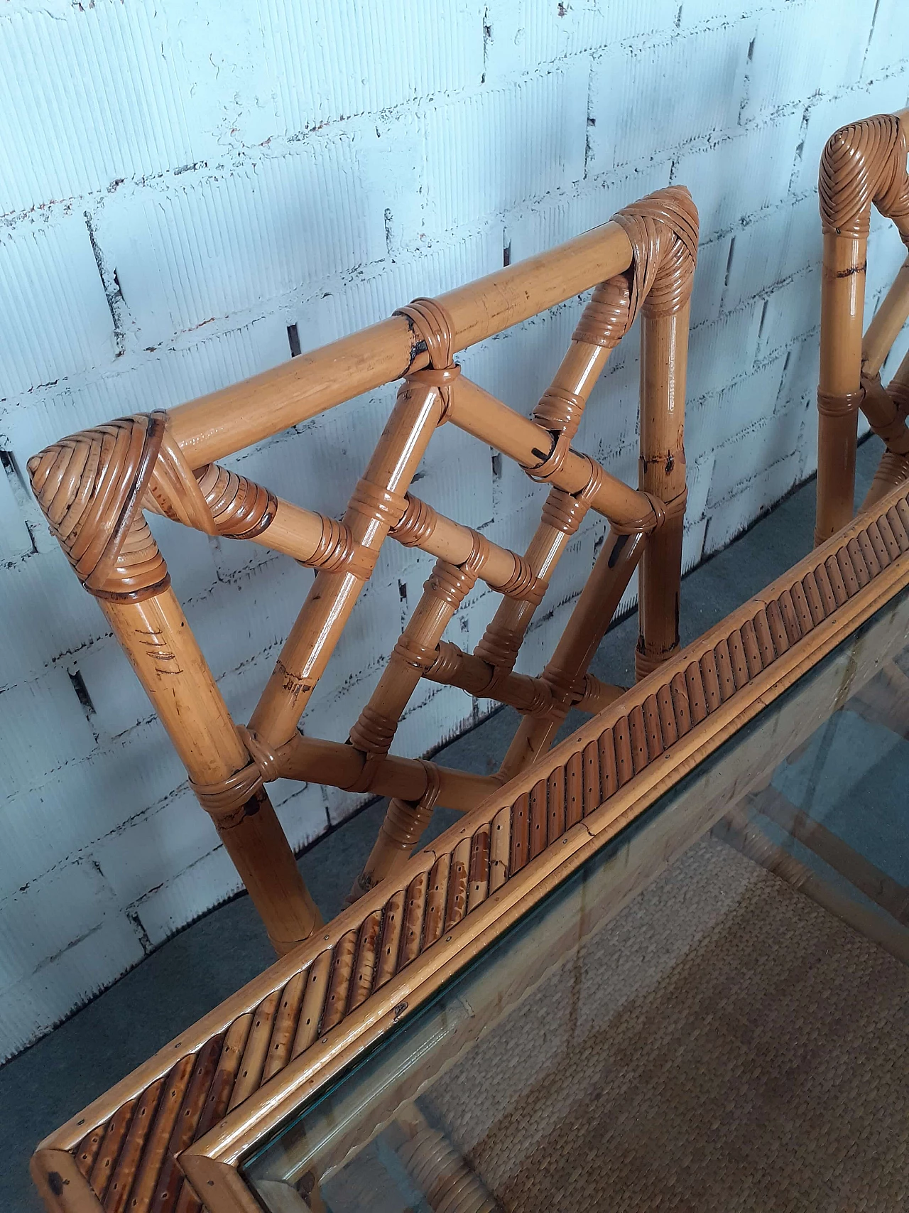 6 Bamboo chairs and table attributed to Vivai del Sud, 1960s 10