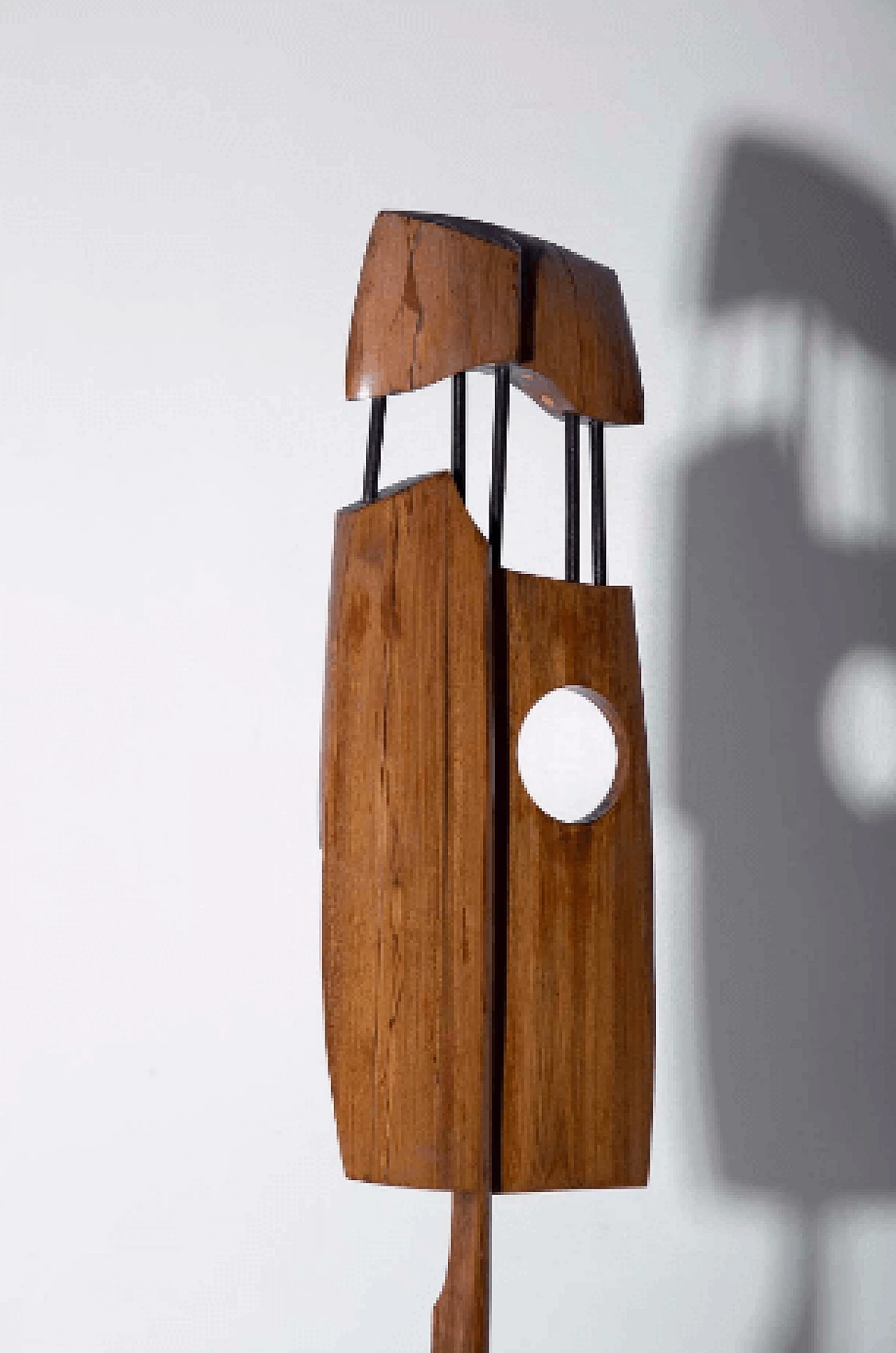 Elvio Becheroni, Totem, scultura in legno e ferro, 1988 2