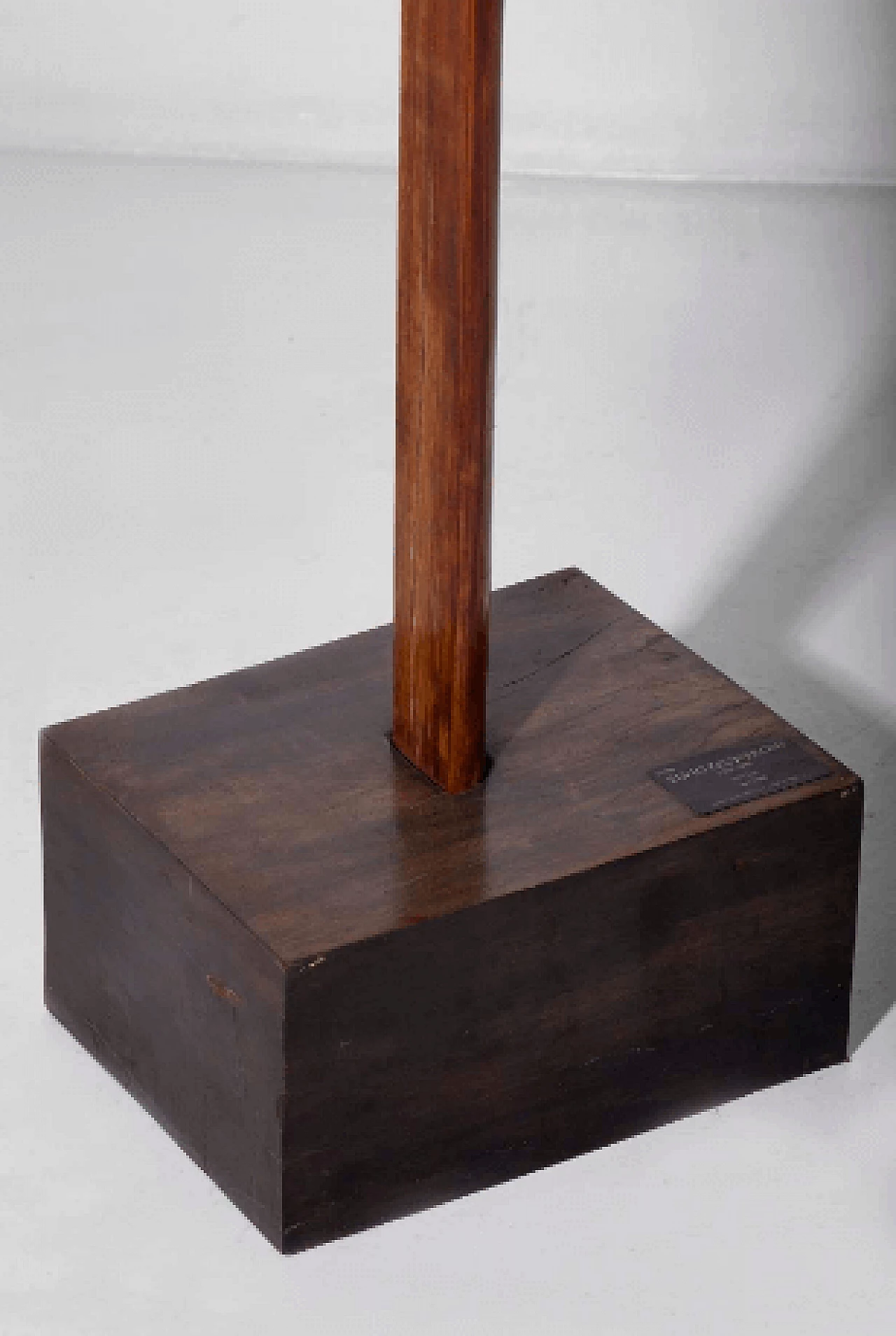Elvio Becheroni, Totem, scultura in legno e ferro, 1988 3