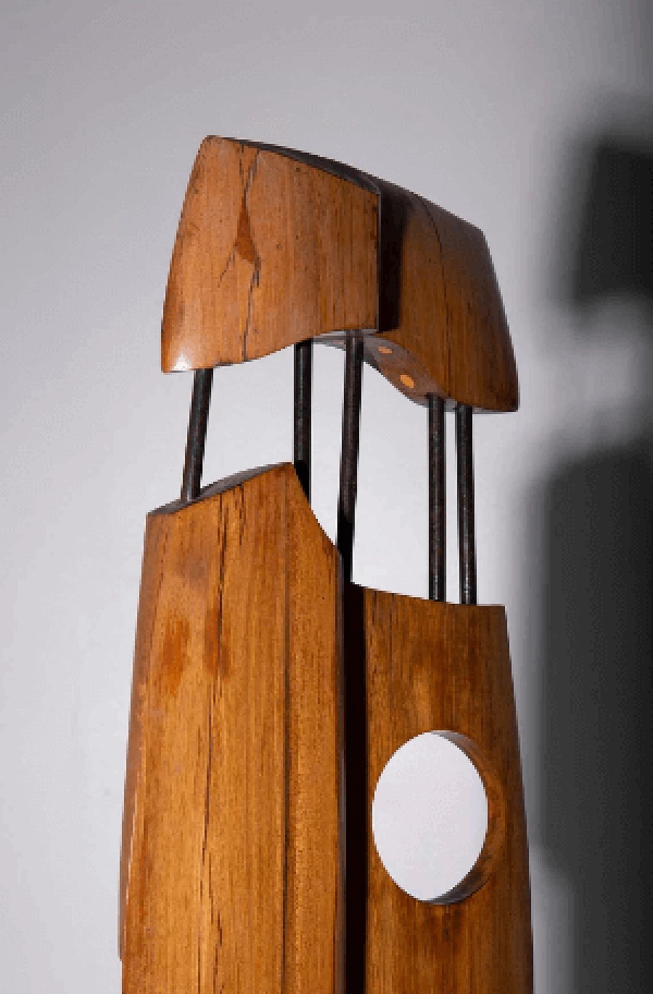 Elvio Becheroni, Totem, scultura in legno e ferro, 1988 8