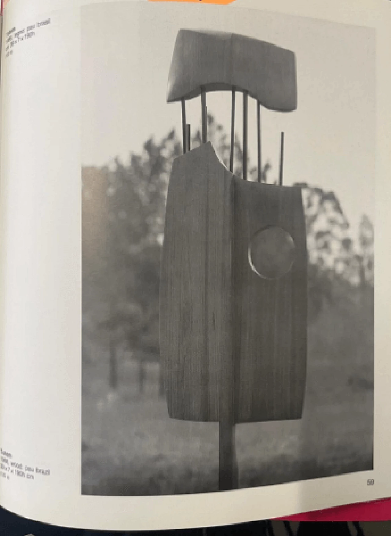 Elvio Becheroni, Totem, scultura in legno e ferro, 1988 9