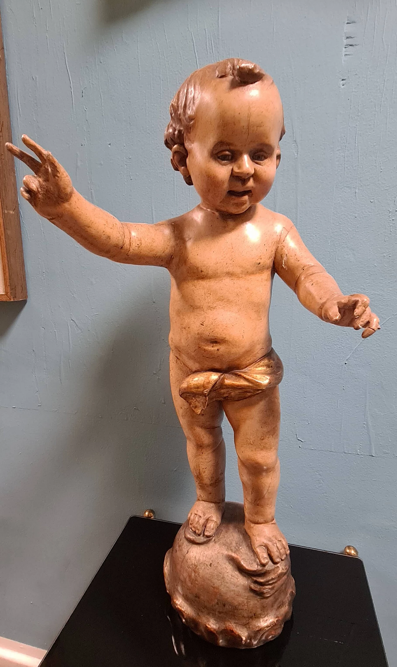 Scultura in legno laccato di Bambinello benedicente, '700 2