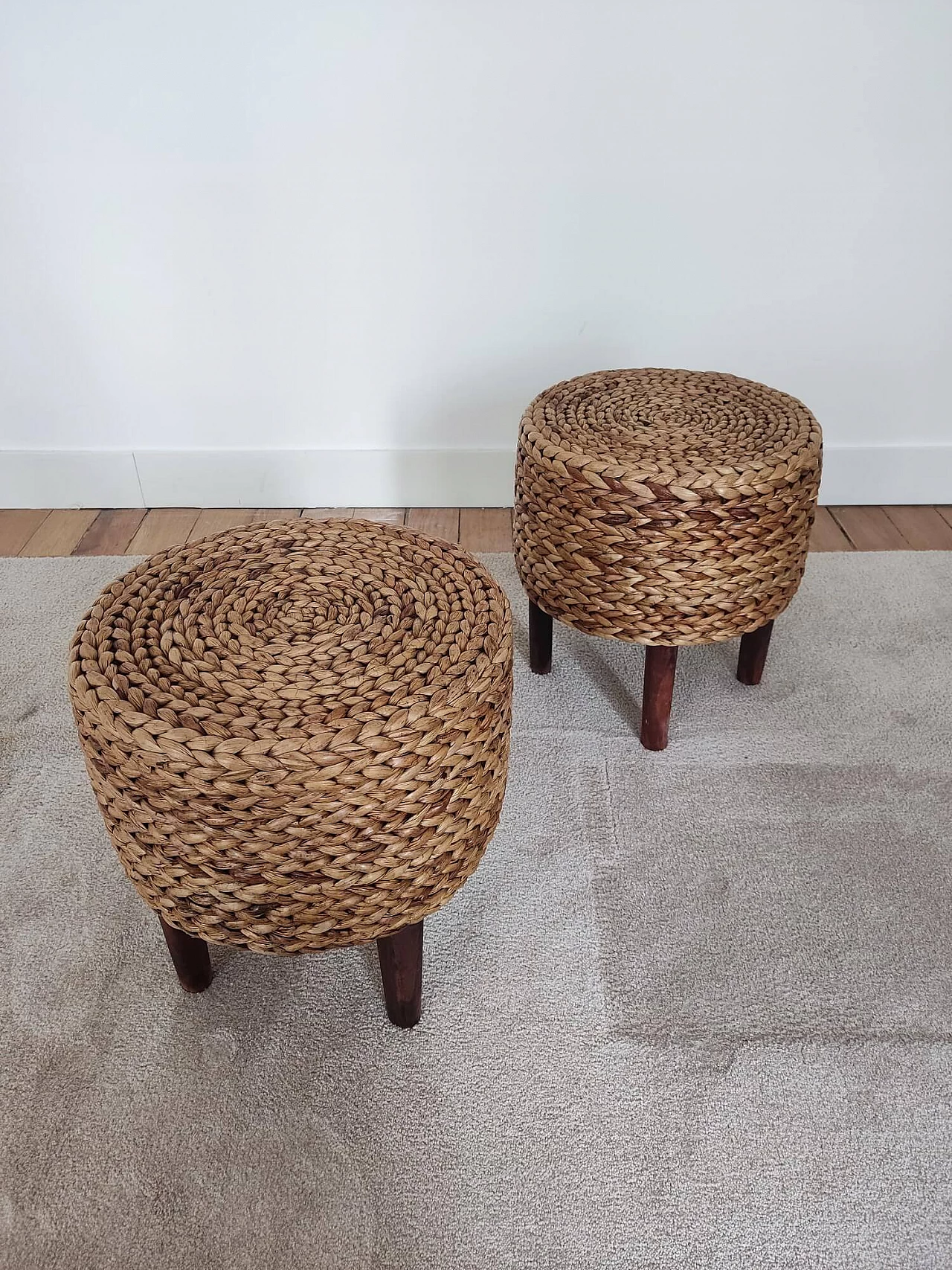 Pair of wood and rope stools in the style of Audoux and Minet, 1950s 3