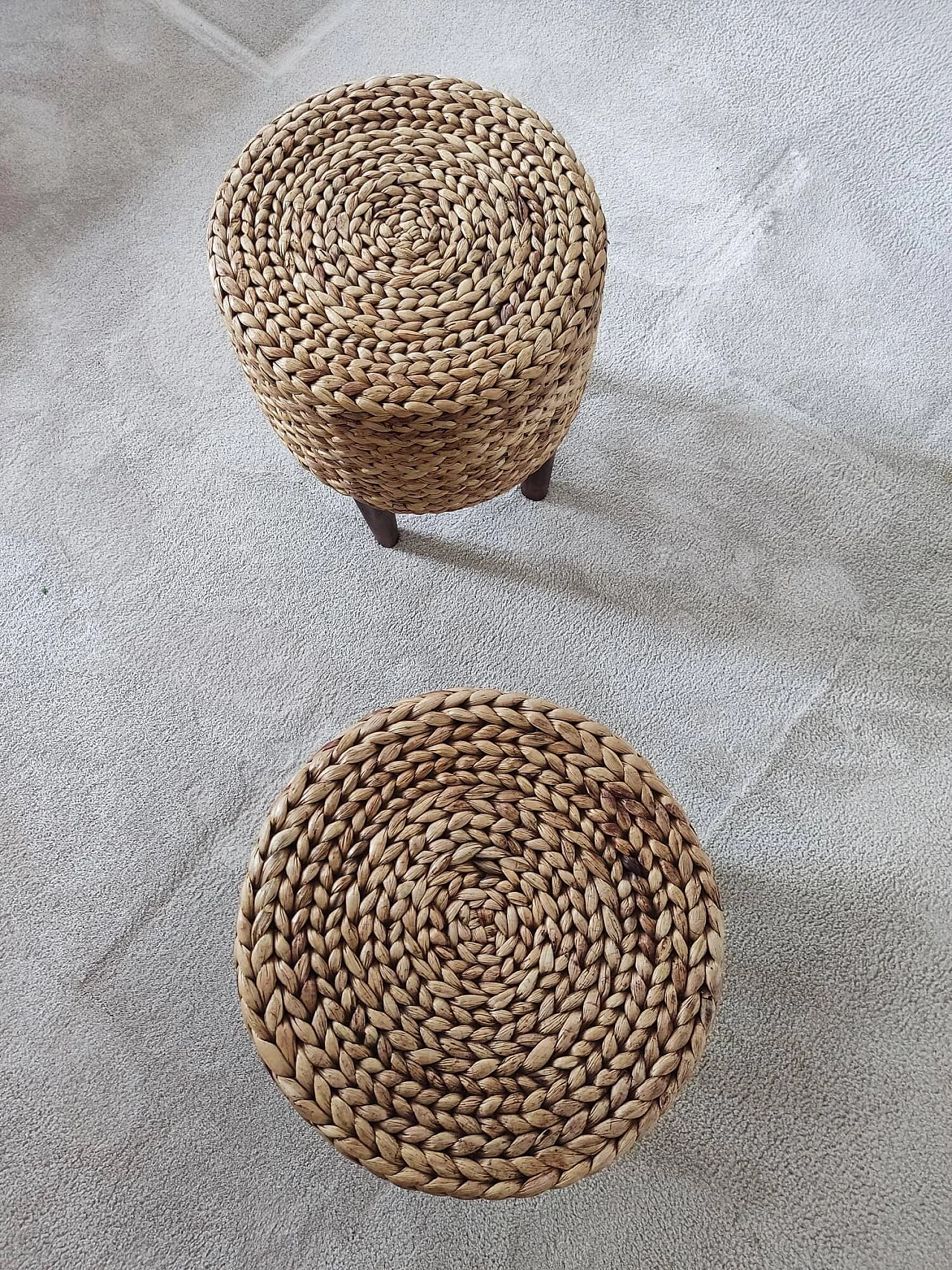 Pair of wood and rope stools in the style of Audoux and Minet, 1950s 10