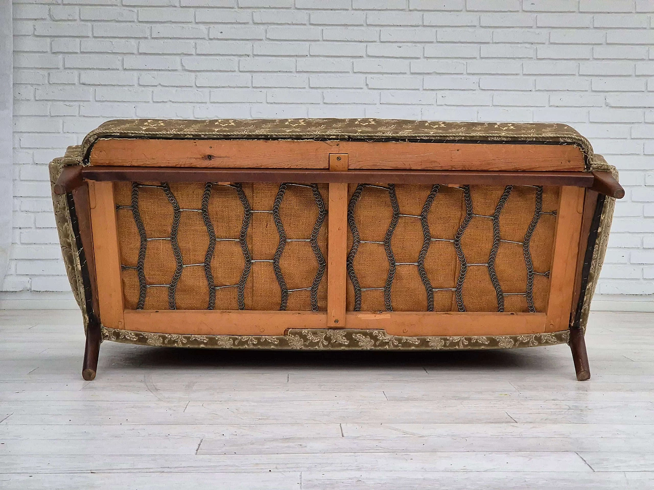 Divano in faggio e velluto verde di Fritz Hansen, anni '60 9