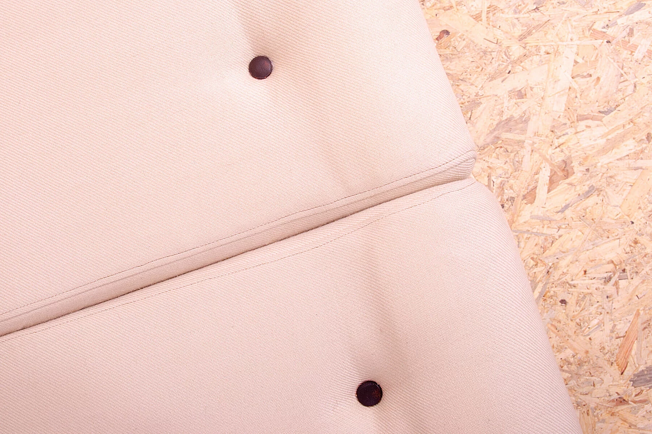 Divano a tre posti in faggio e tessuto con rotelle, anni '70 10