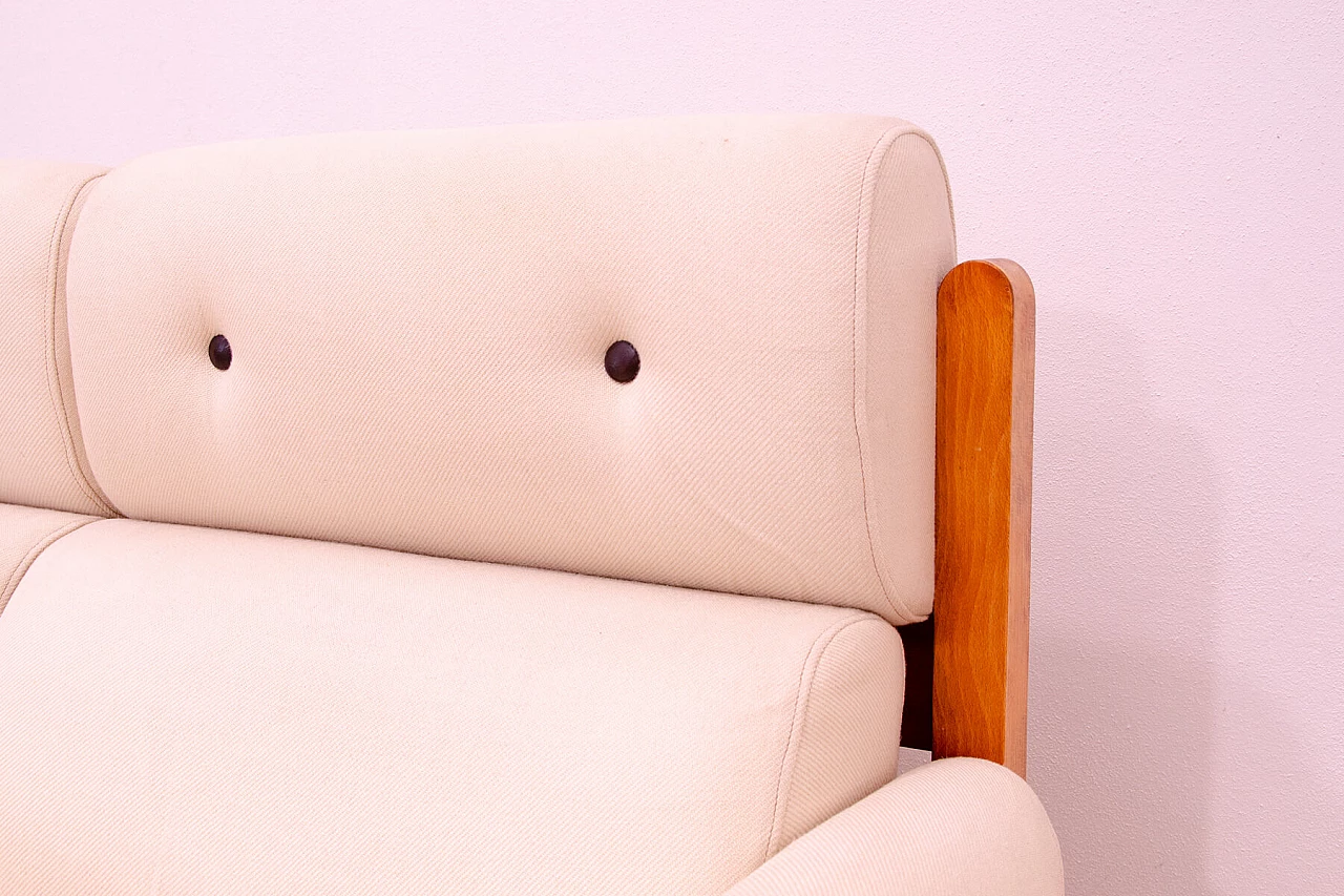 Divano a tre posti in faggio e tessuto con rotelle, anni '70 14