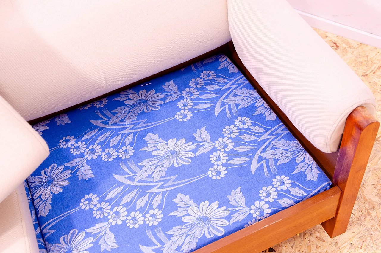 Divano a tre posti in faggio e tessuto con rotelle, anni '70 16