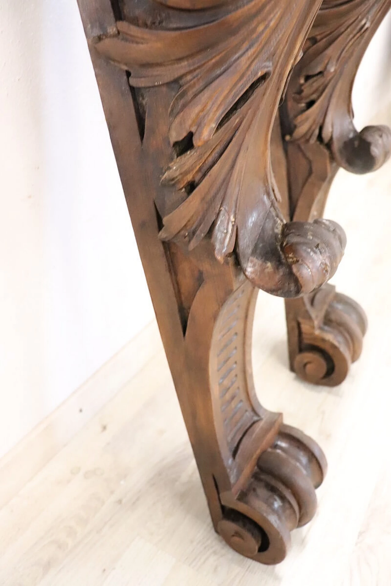 Pair of walnut half pilasters with carved caryatids, early 20th century 9