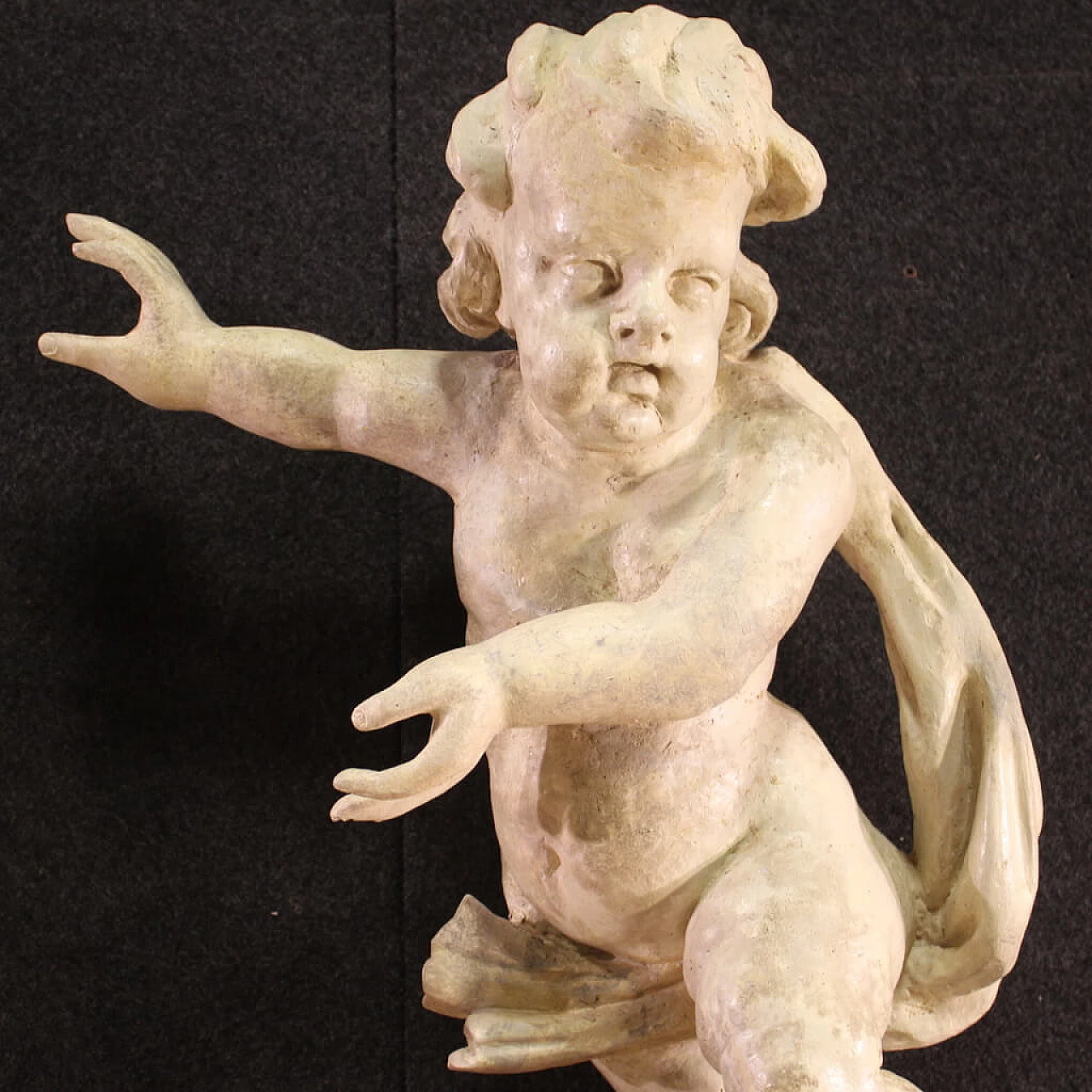 Pair of painted wooden sculptures of putti, 18th century 9
