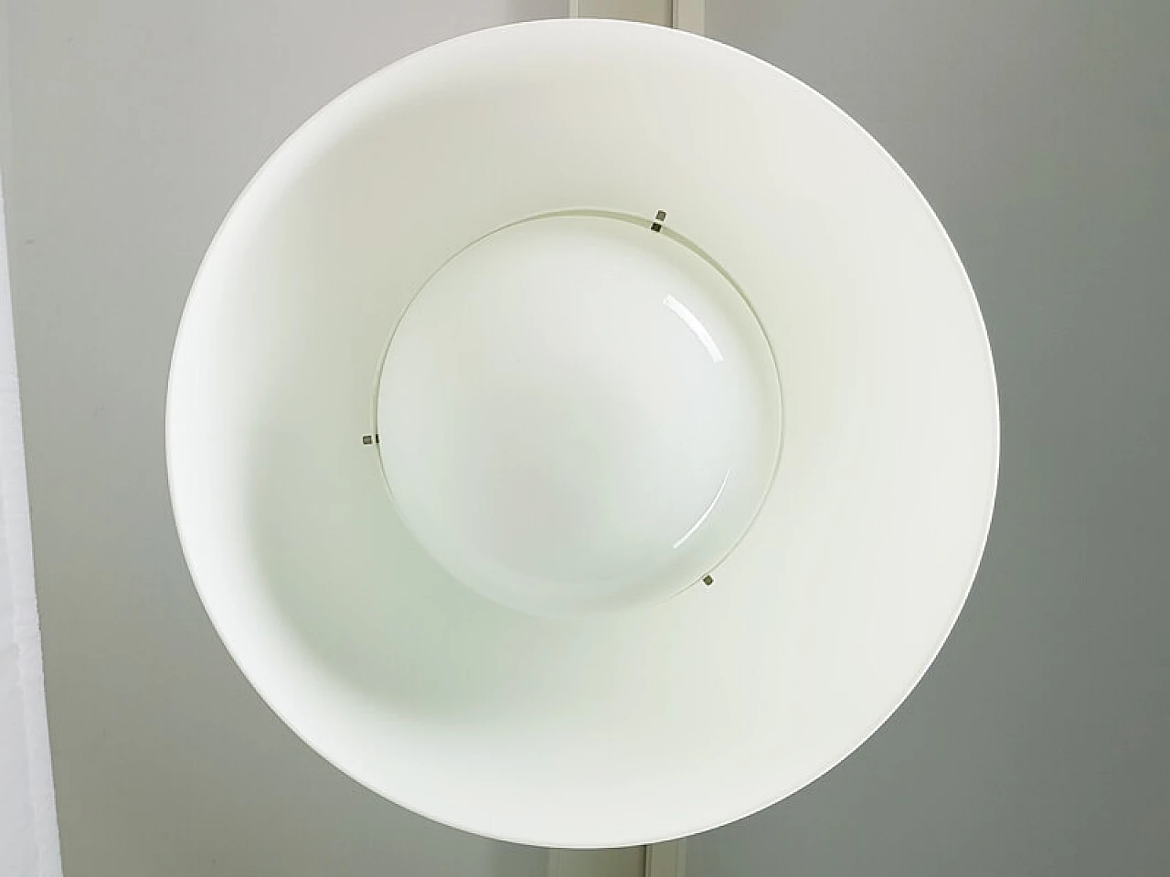 Lampadario 4006 in ottone nichelato e metacrilato bianco di Achille e Pier Giacomo Castiglioni per Kartell, 1959 8