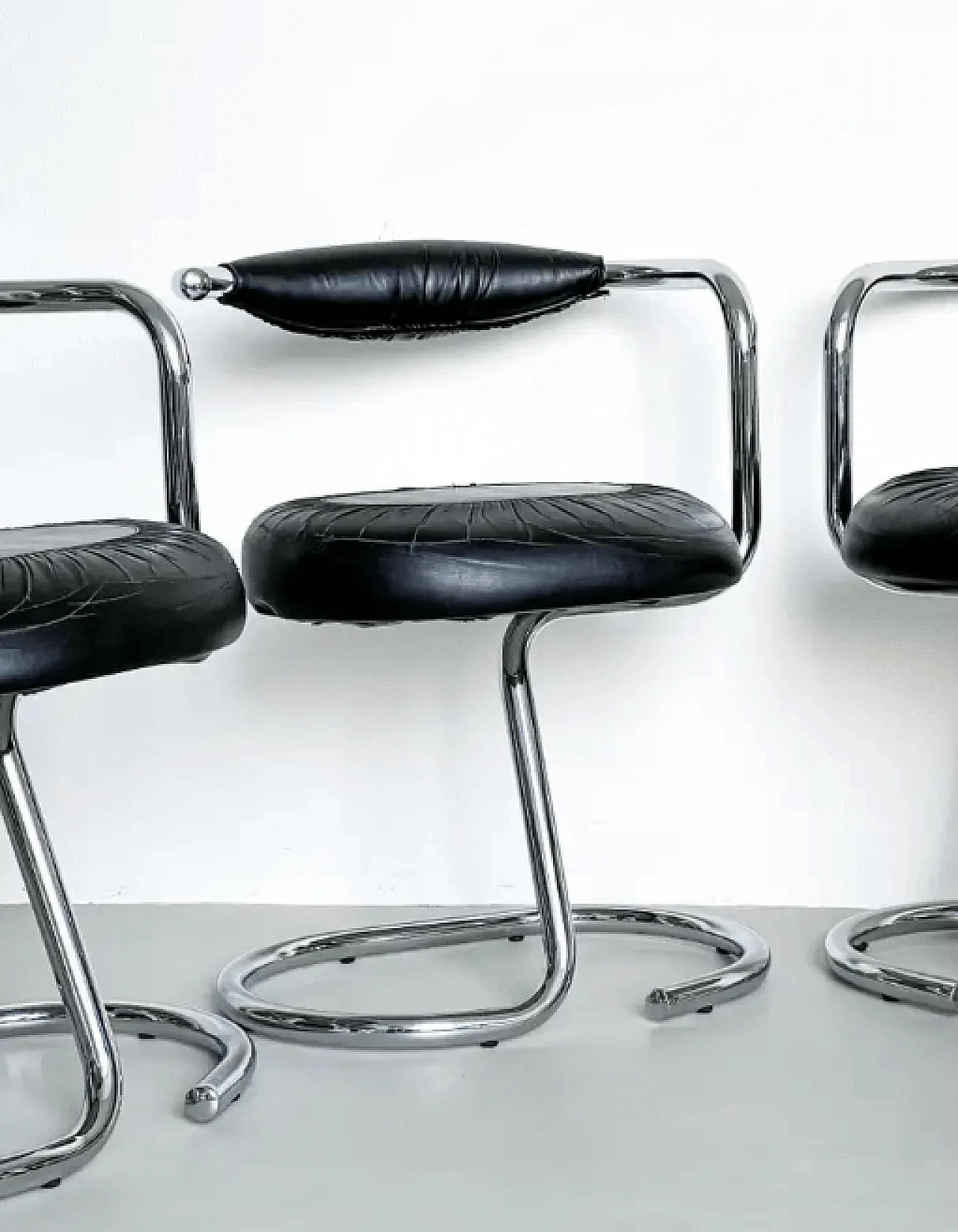 6 Cobra chrome-plated dining chairs in black leather by Giotto Stoppino, 1970s 3