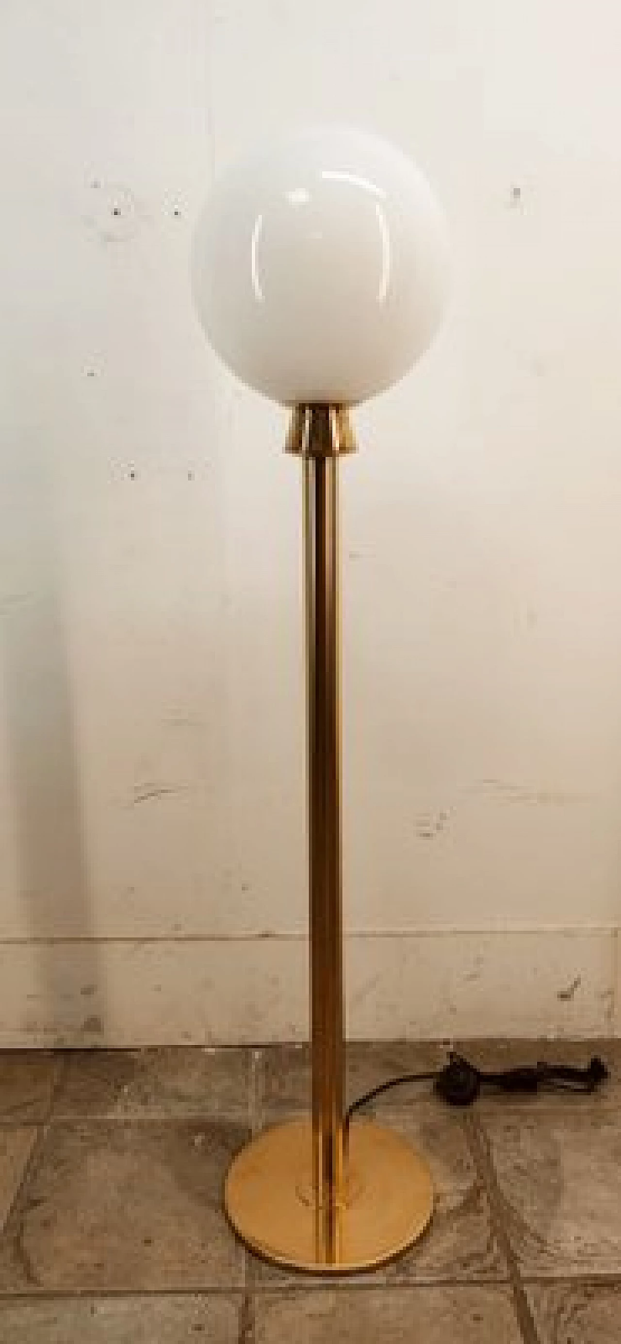 Brass and glass floor lamp, 1970s 12