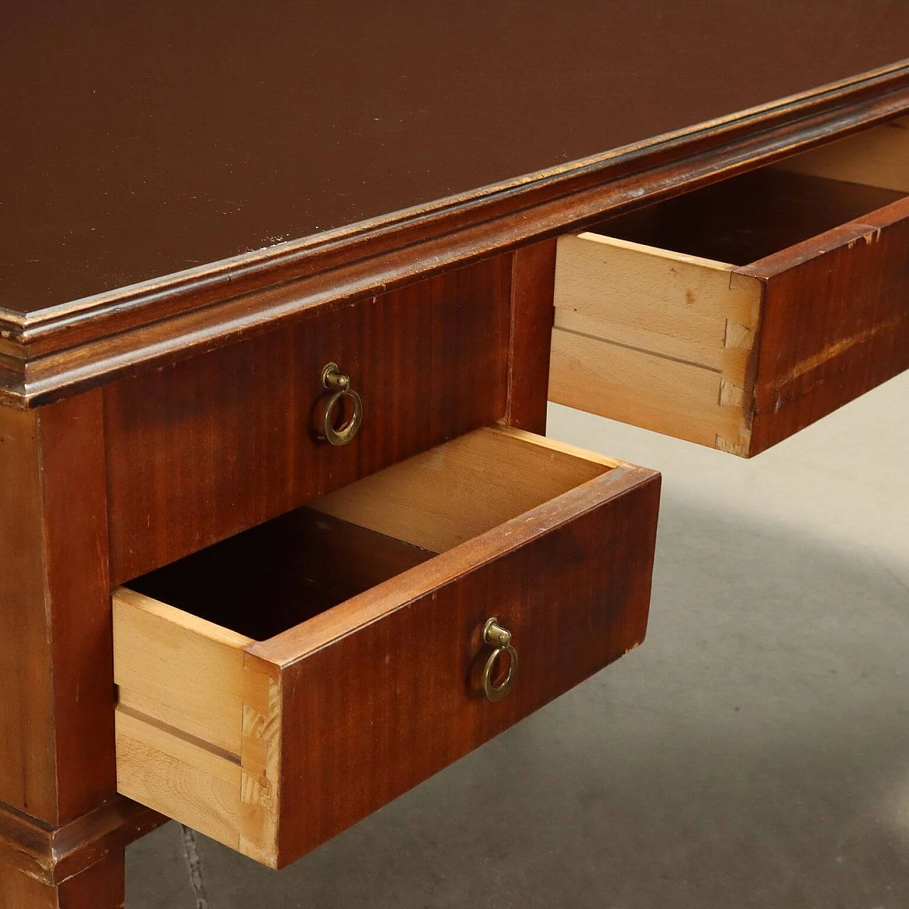 Mahogany veneered wood desk with back-treated glass top, 1950s 4