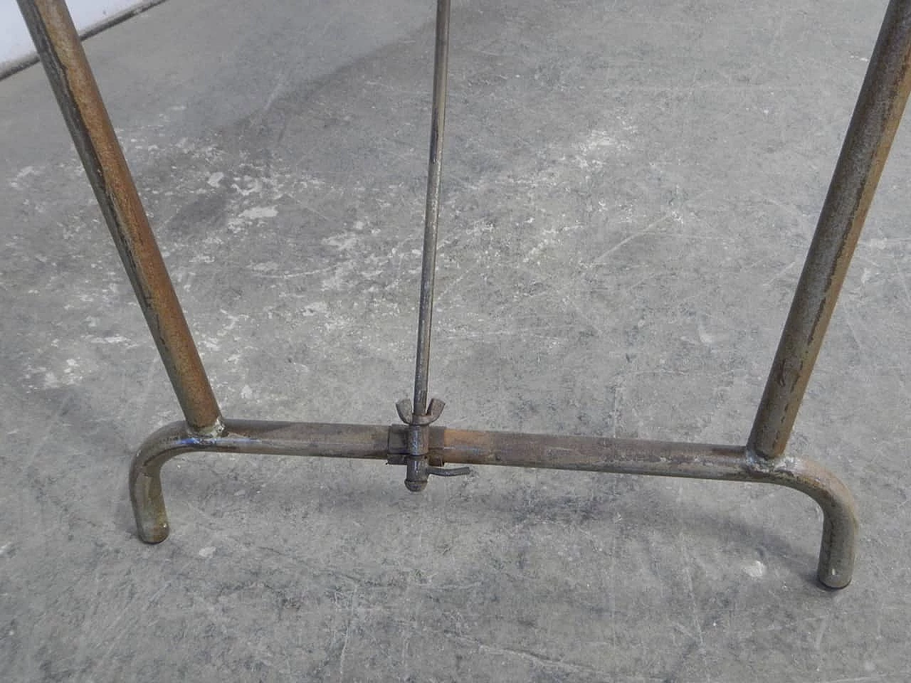 Tavolo pieghevole in ferro, legno compresso e formica, anni '60 8