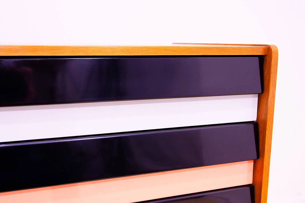 Cassettiera U-458 di Jiří Jiroutek per Interiér Praha, anni '60 9