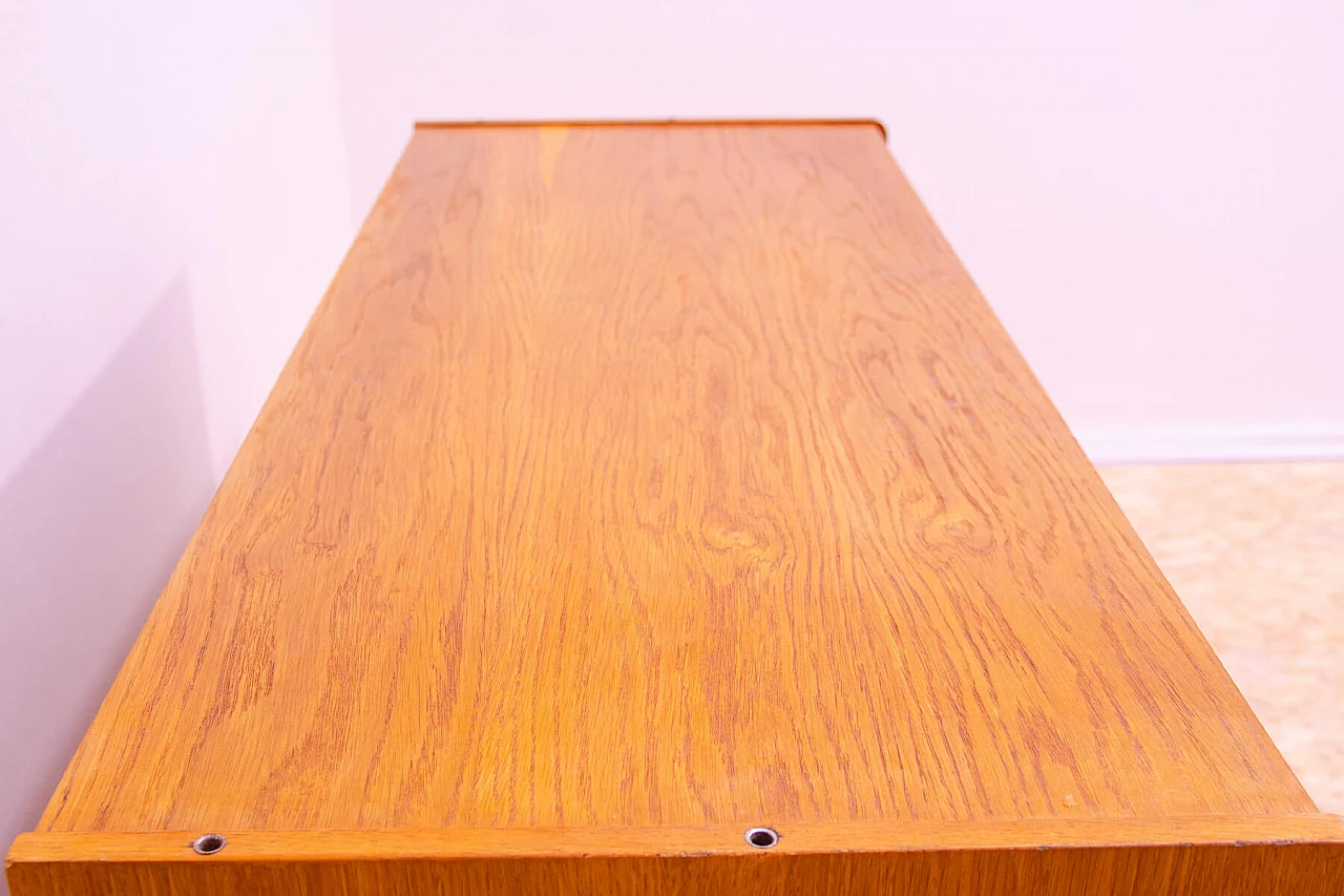 Cassettiera U-458 di Jiří Jiroutek per Interiér Praha, anni '60 14