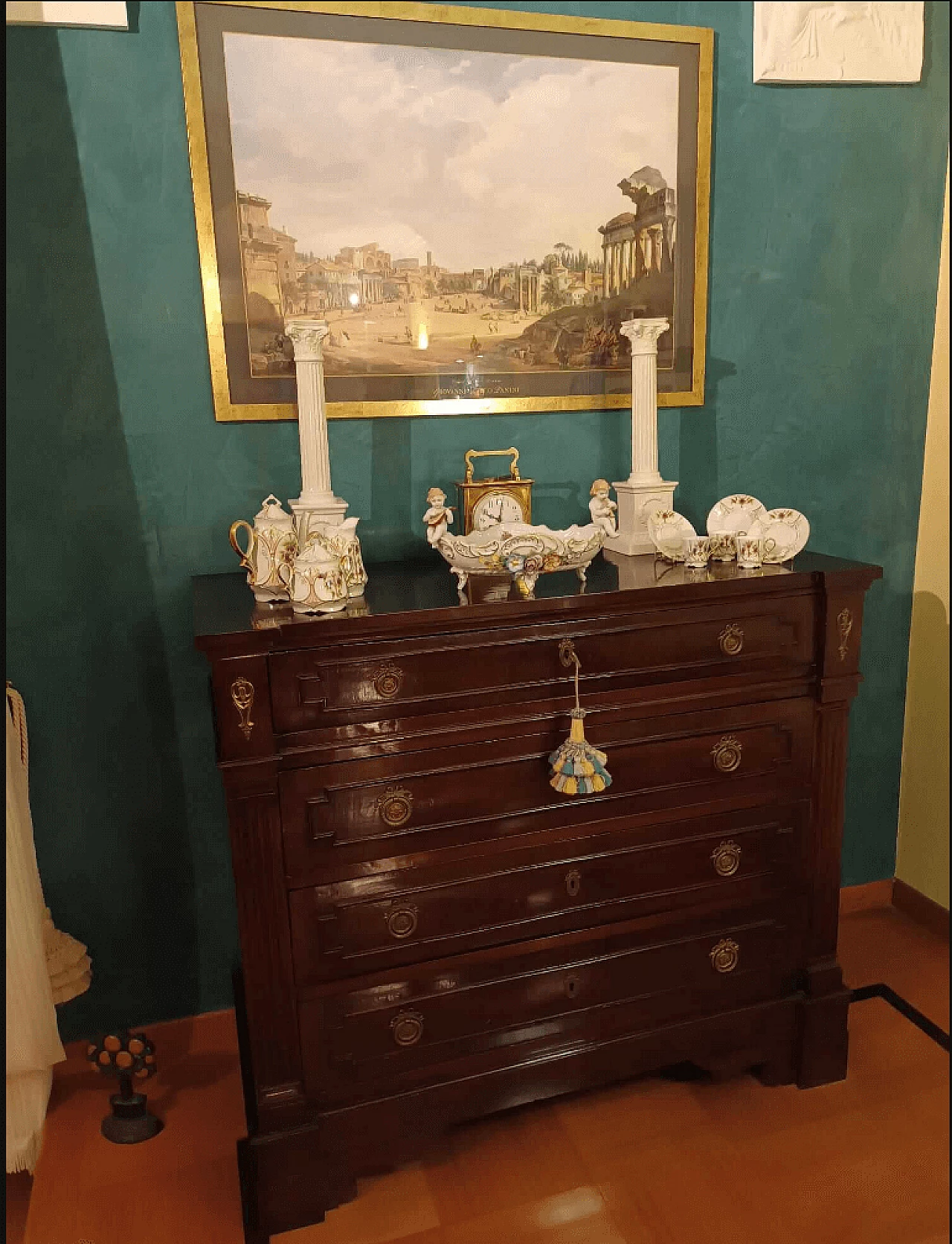Mahogany Empire chest of drawers with gilt bronze friezes and handles, 19th century 4