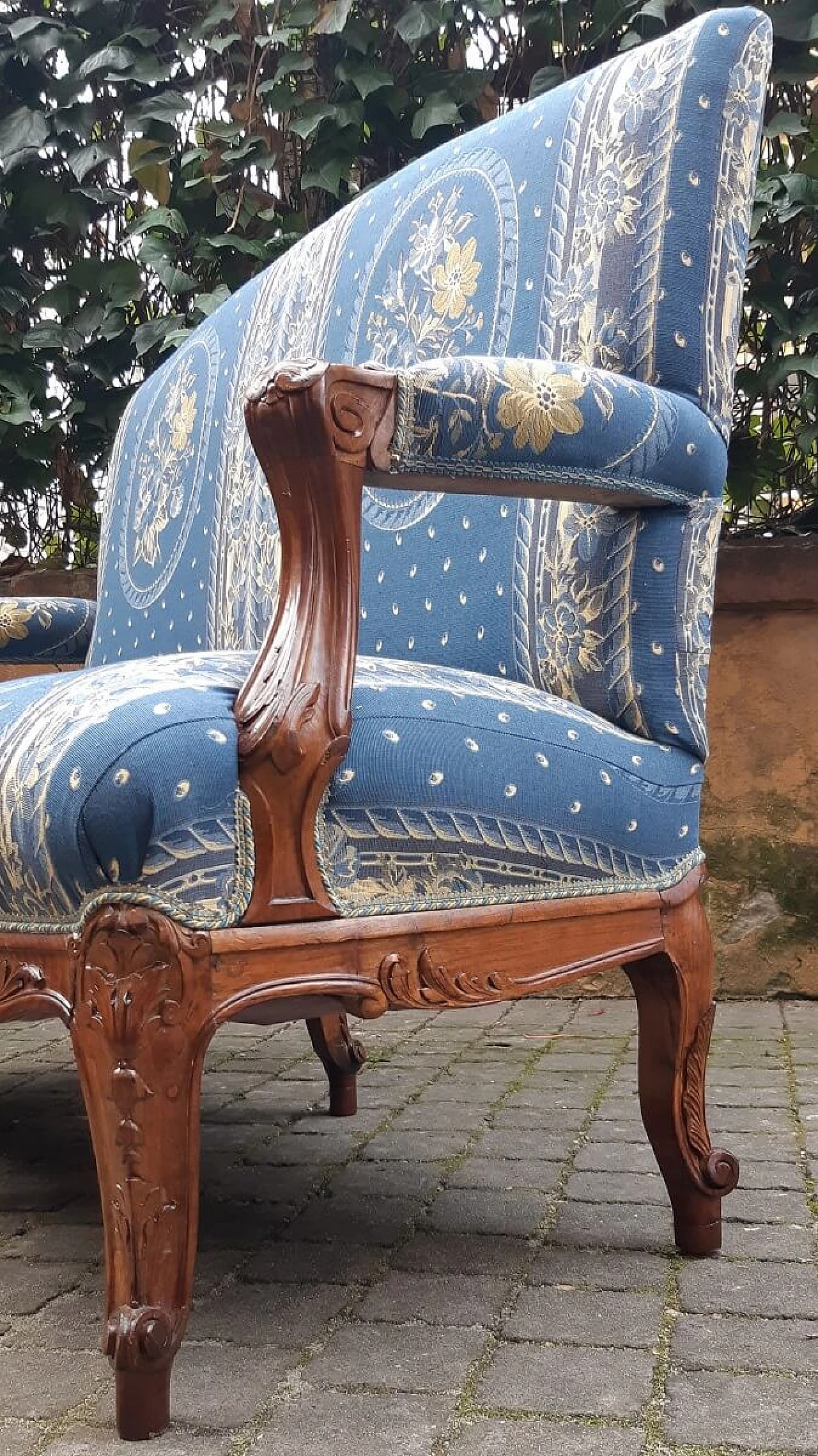Venetian Louis XV style walnut sofa, 19th century 4