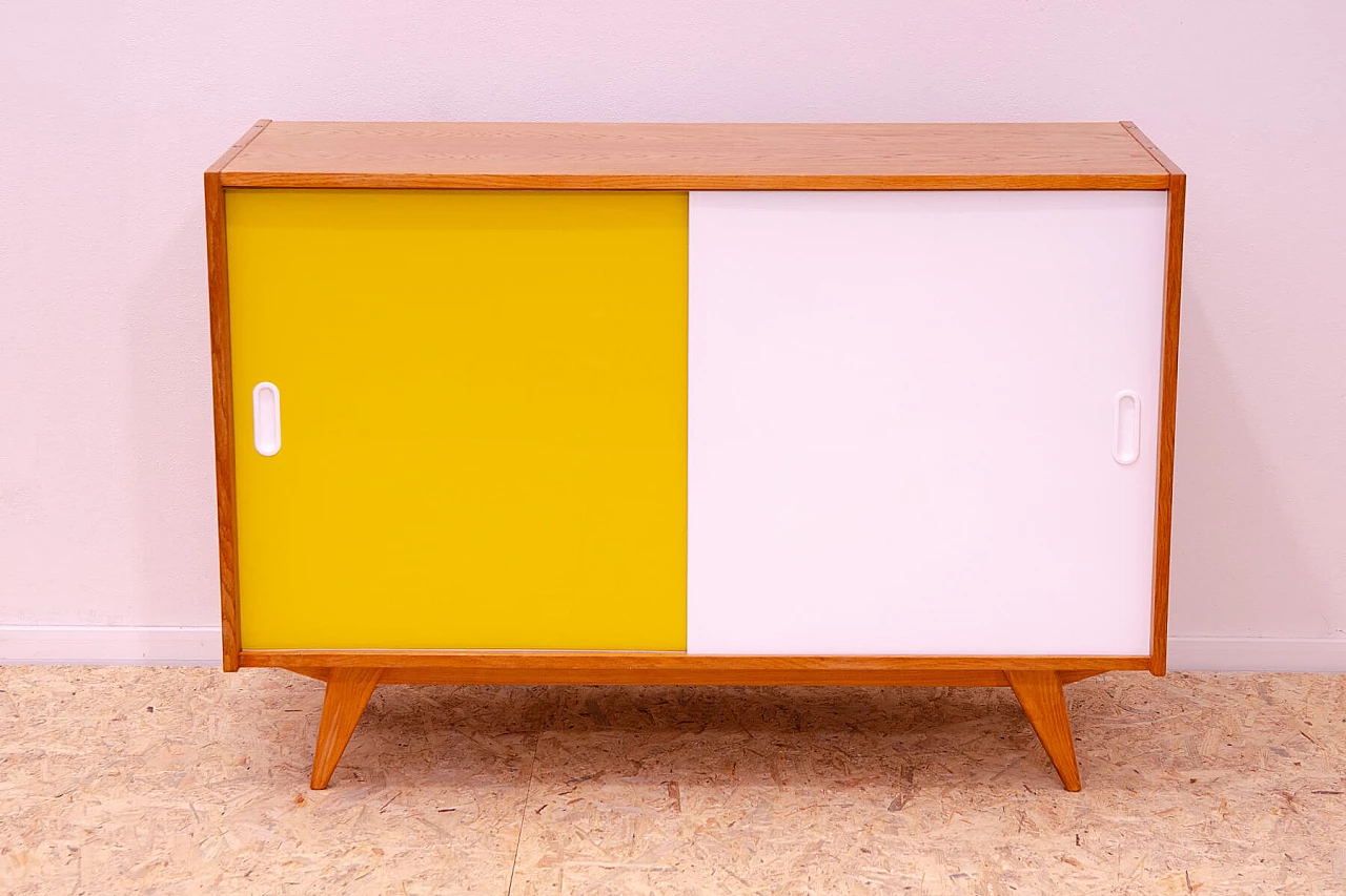 U-452 sideboard by Jiří Jiroutek for Interiér Praha, 1960s 2