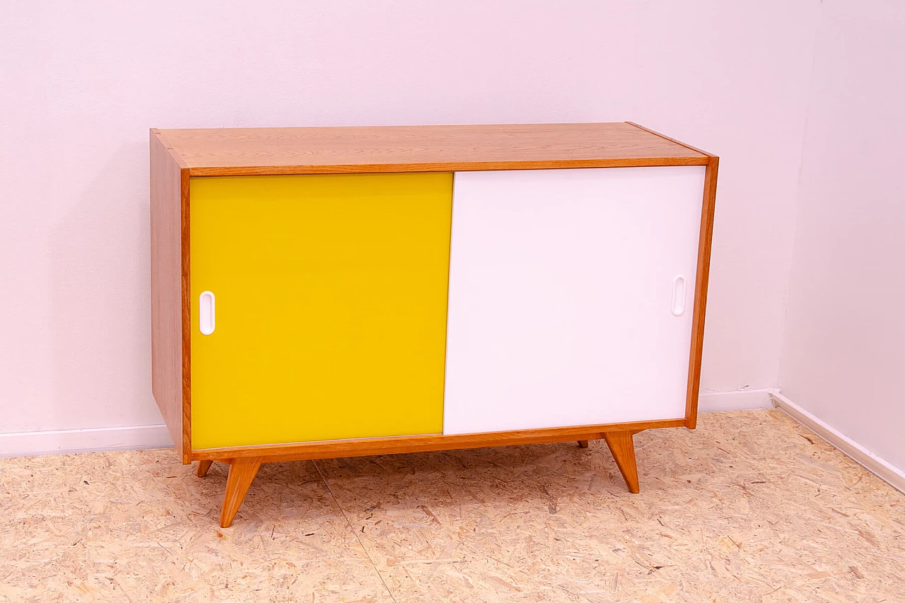 U-452 sideboard by Jiří Jiroutek for Interiér Praha, 1960s 3
