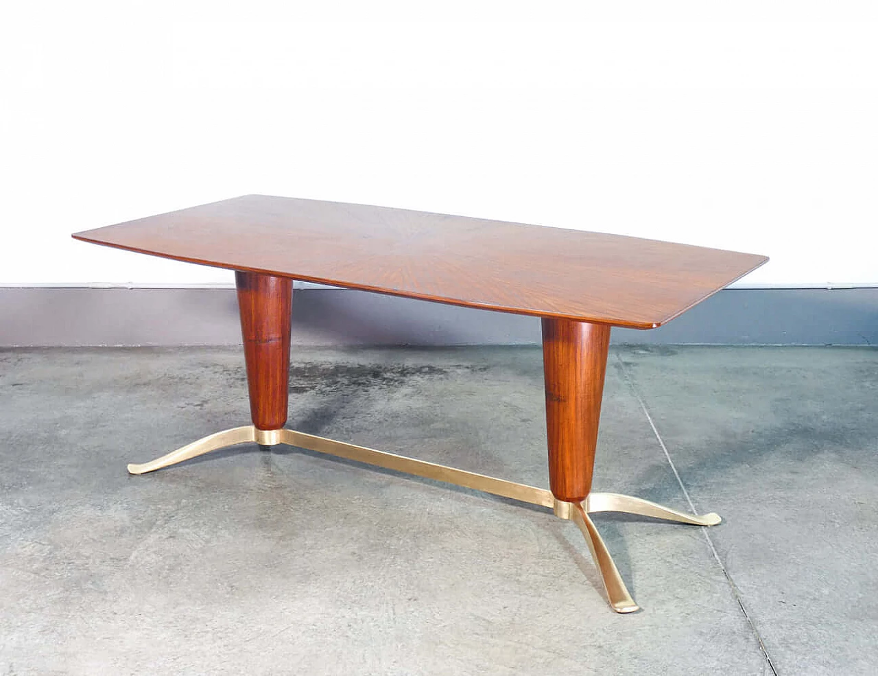 Wood and brass table attributed to Paolo Buffa, 1940s 8