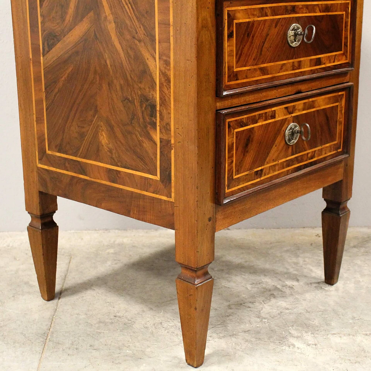Bolognese Louis XVI inlaid walnut chest of drawers, 18th century 9