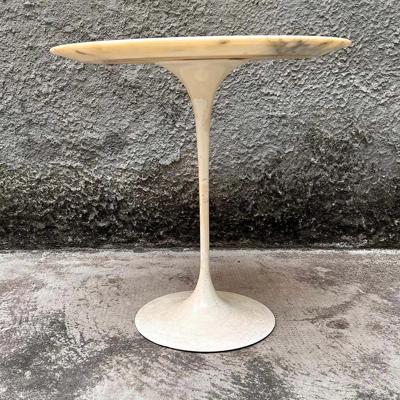 Tulip coffee table in white Carrara marble by Eero Saarinen for Knoll, 1960s 1