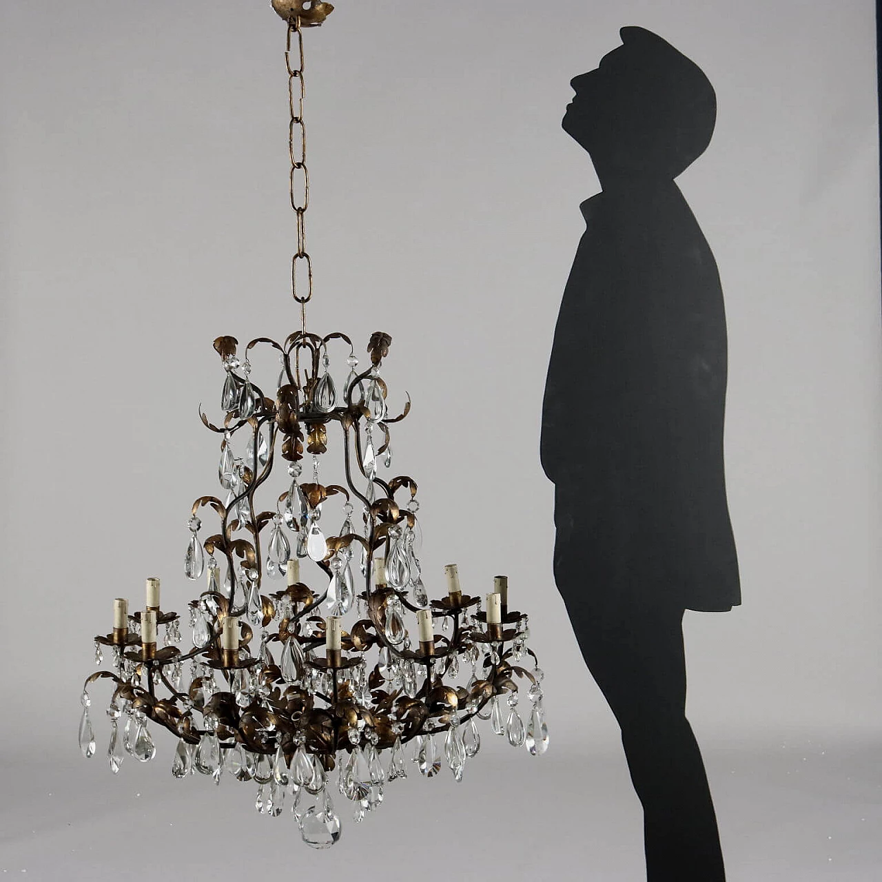 12-light chandelier made of sheet metal and glass pendants 2