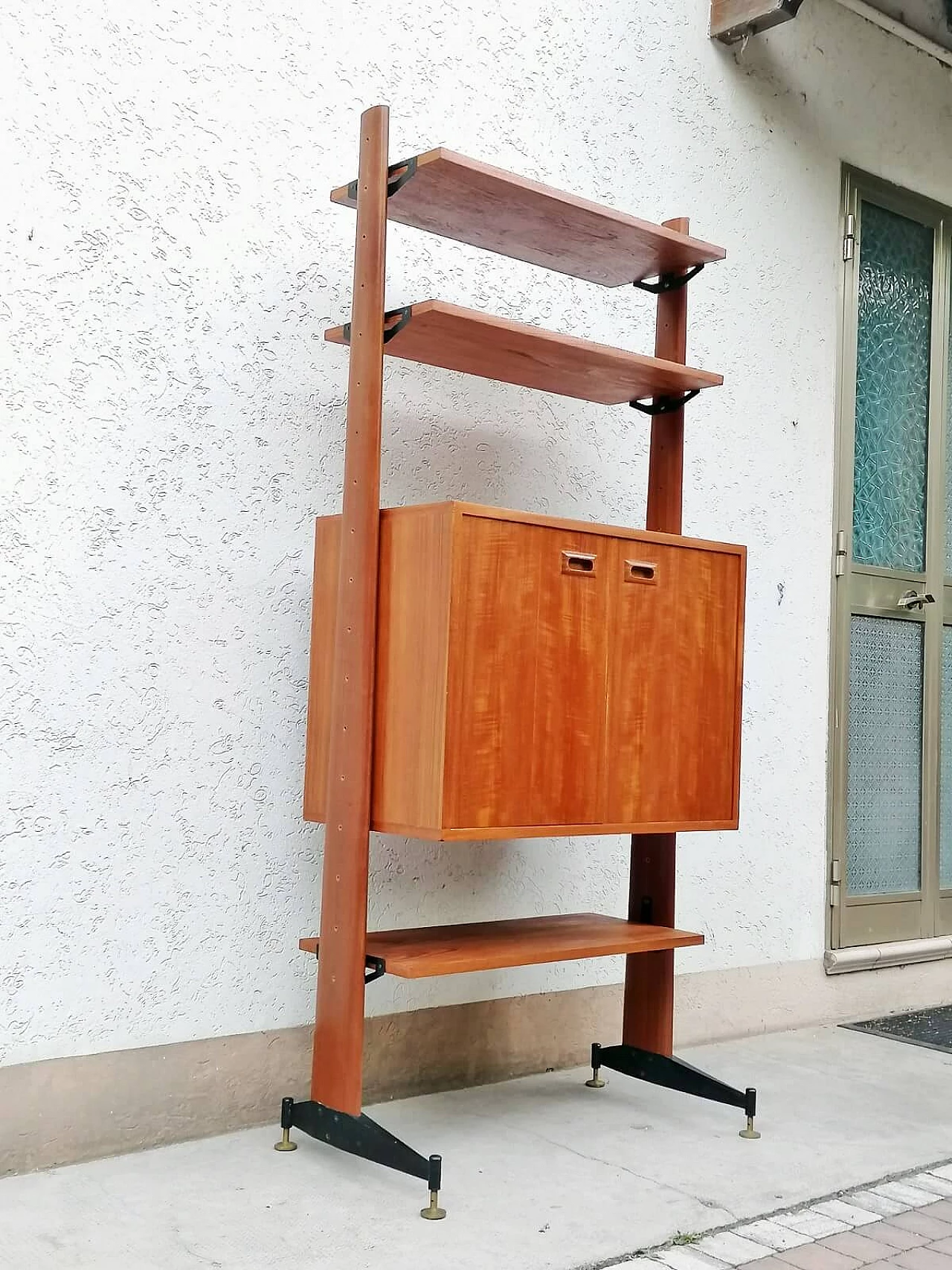 Teak, black varnished metal and brass bookcase, 1960s 1