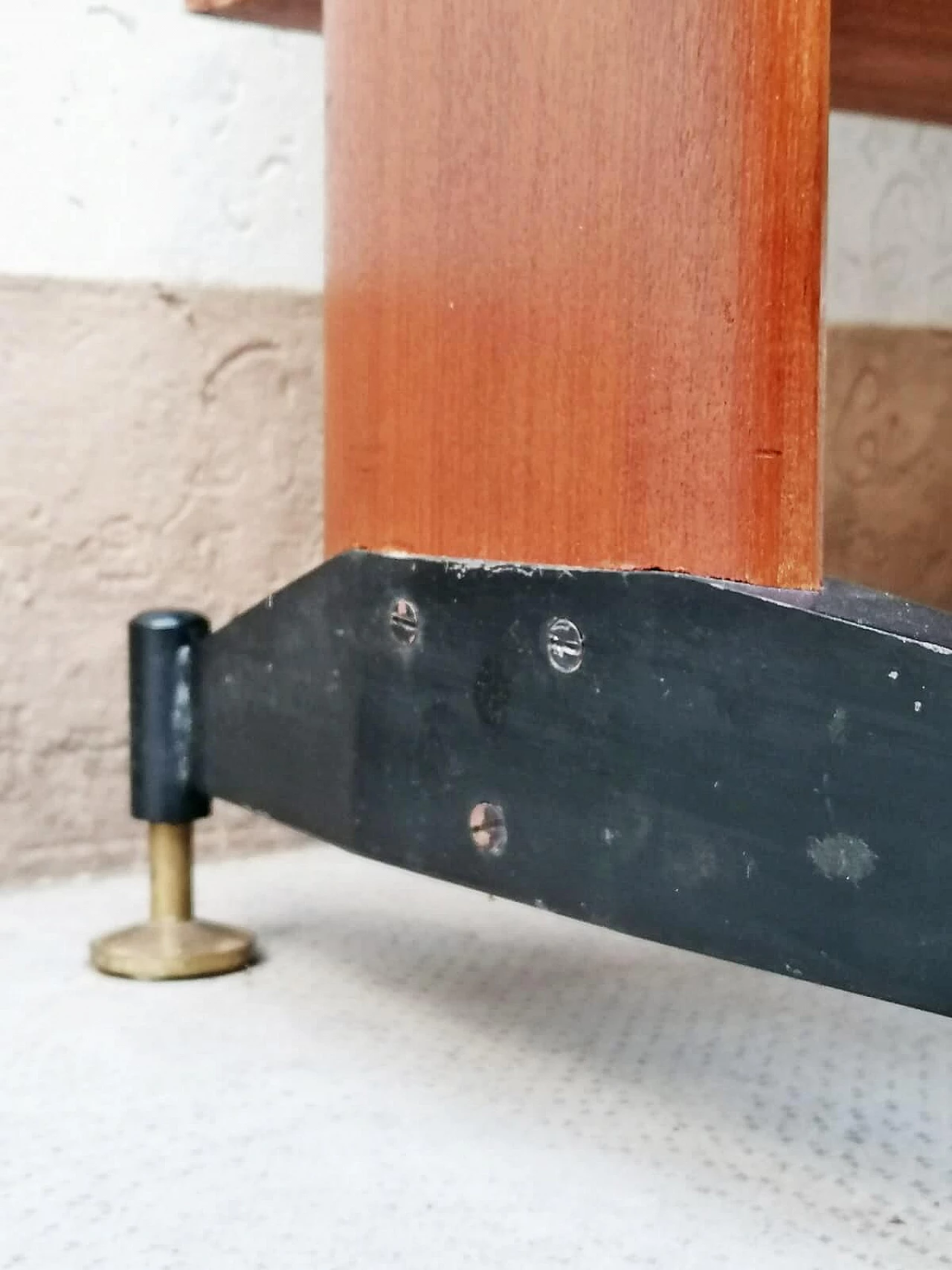 Teak, black varnished metal and brass bookcase, 1960s 26