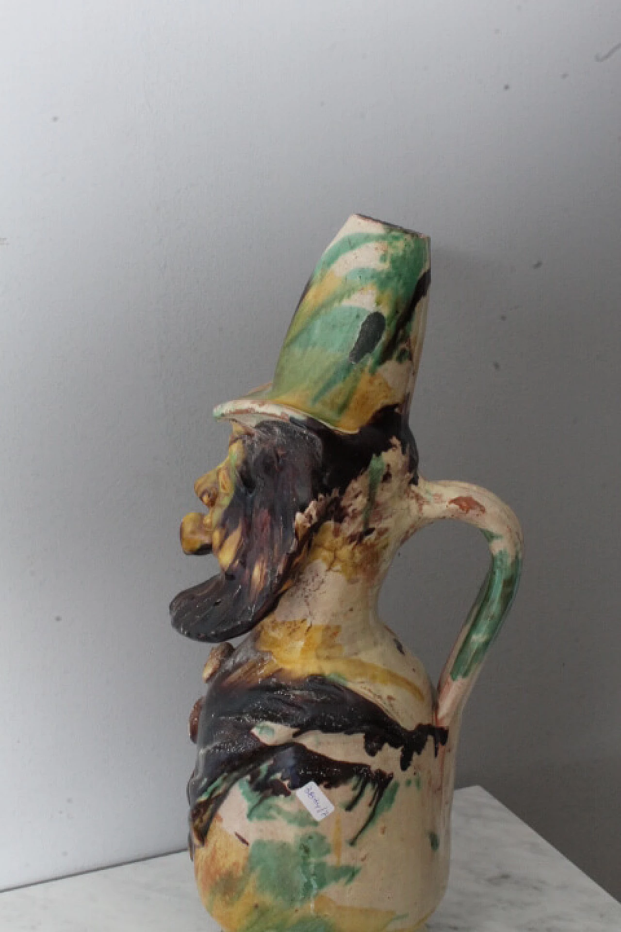 Brocca in maiolica Seminara Calabria con figura antropomorfa, inizio '900 5
