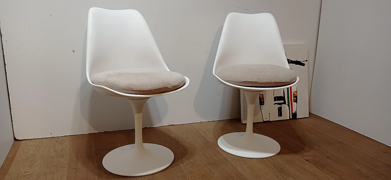 Pair of Tulip 769 S chairs by Eero Saarinen for Alivar, 1984 6