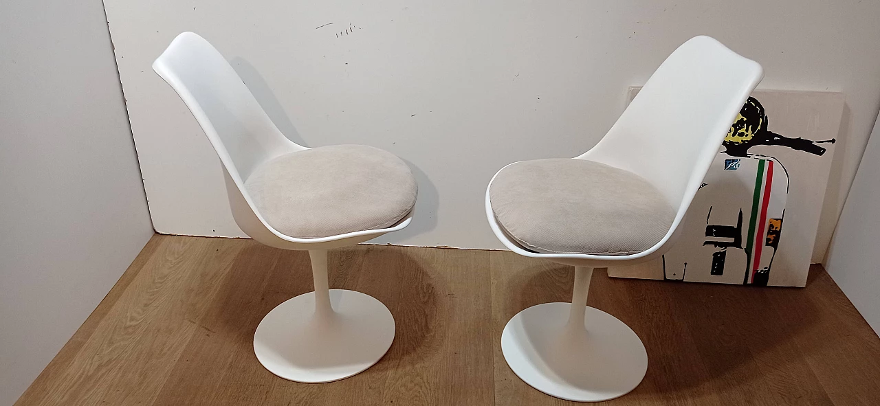 Pair of Tulip 769 S chairs by Eero Saarinen for Alivar, 1984 9