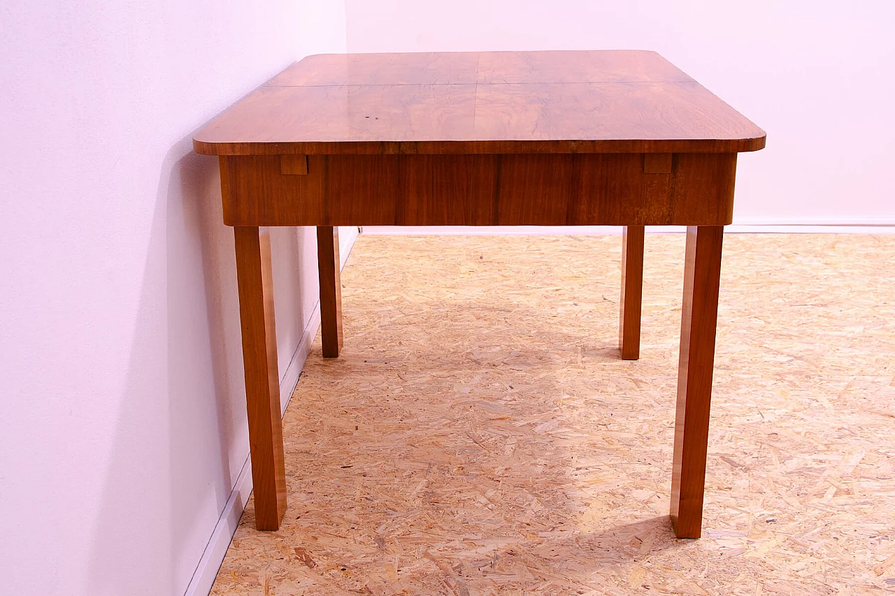 Tavolo Art Déco cecoslovacco allungabile in noce, anni '30 4