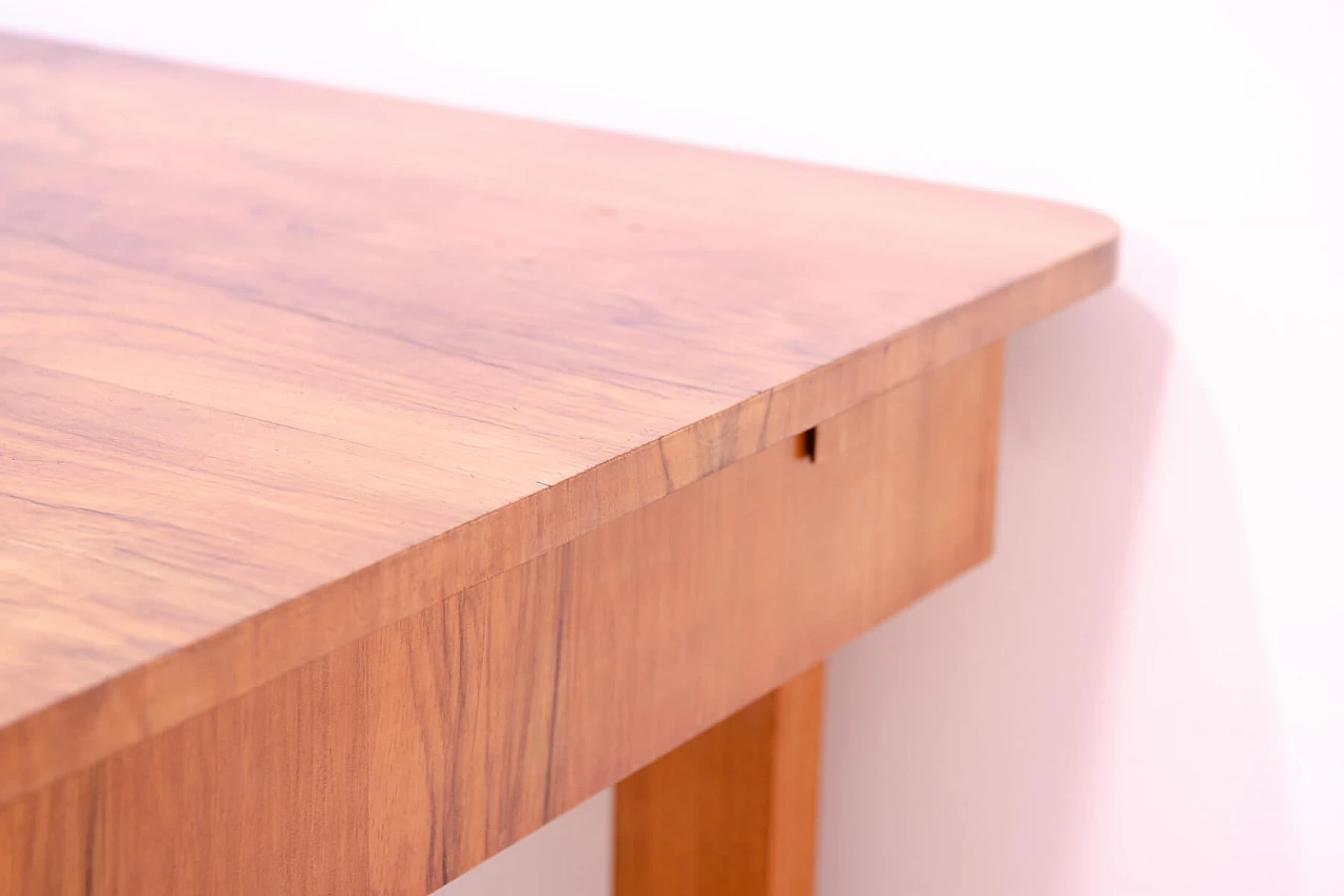 Tavolo Art Déco cecoslovacco allungabile in noce, anni '30 9