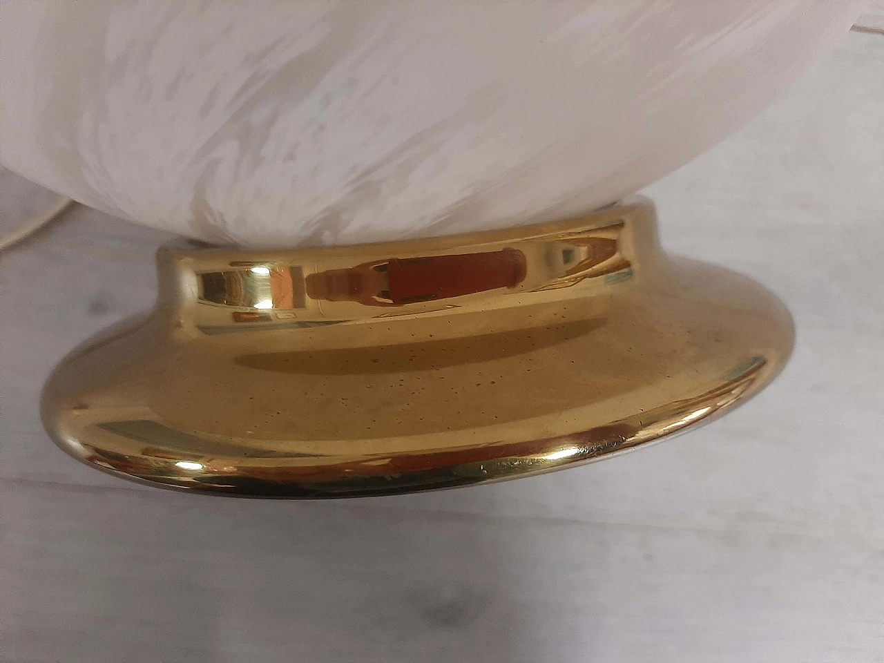 Lampada da tavolo in vetro di Murano e metallo ottonato, anni '70 6
