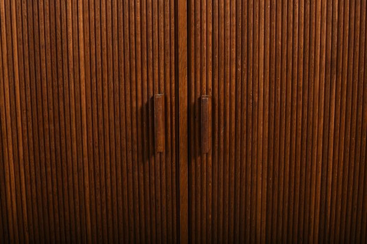 Credenza danese in teak con ante a serranda, anni '50 7