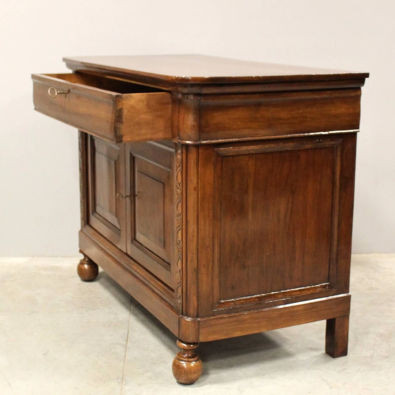 Louis Philippe solid walnut cappuccina sideboard, mid-19th century 20