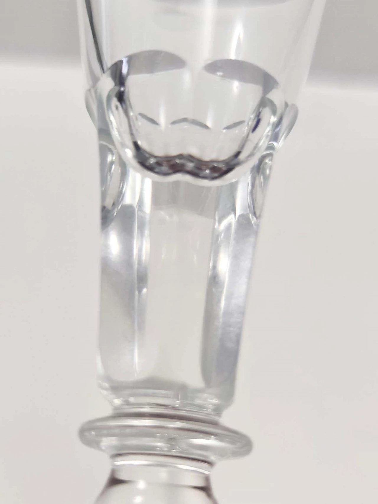 Pair of transparent crystal flutes attributed to Baccarat, 1930s 5
