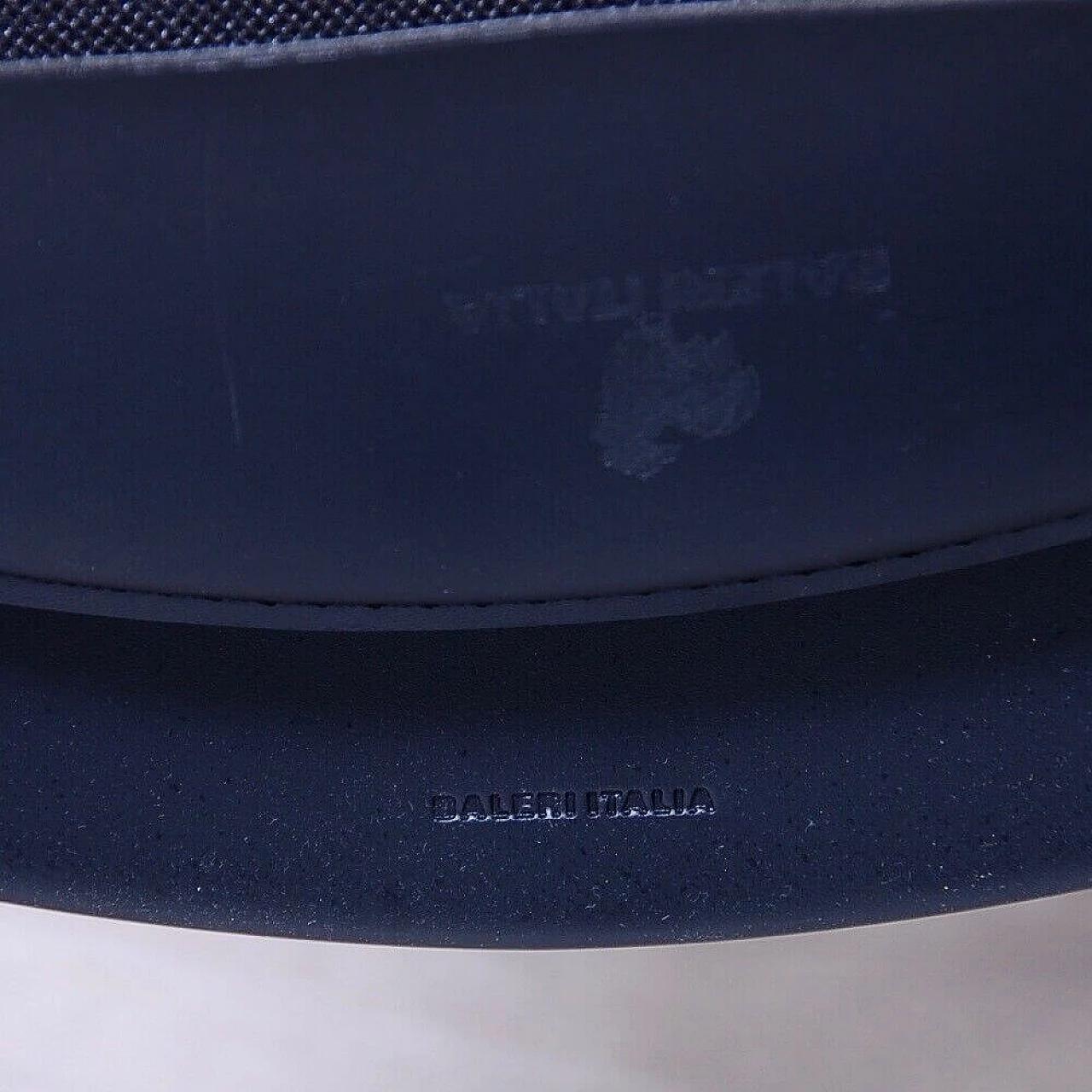 6 Sedie Juliette 601 nere di Hannes Wettstein per Baleri, anni '80 7