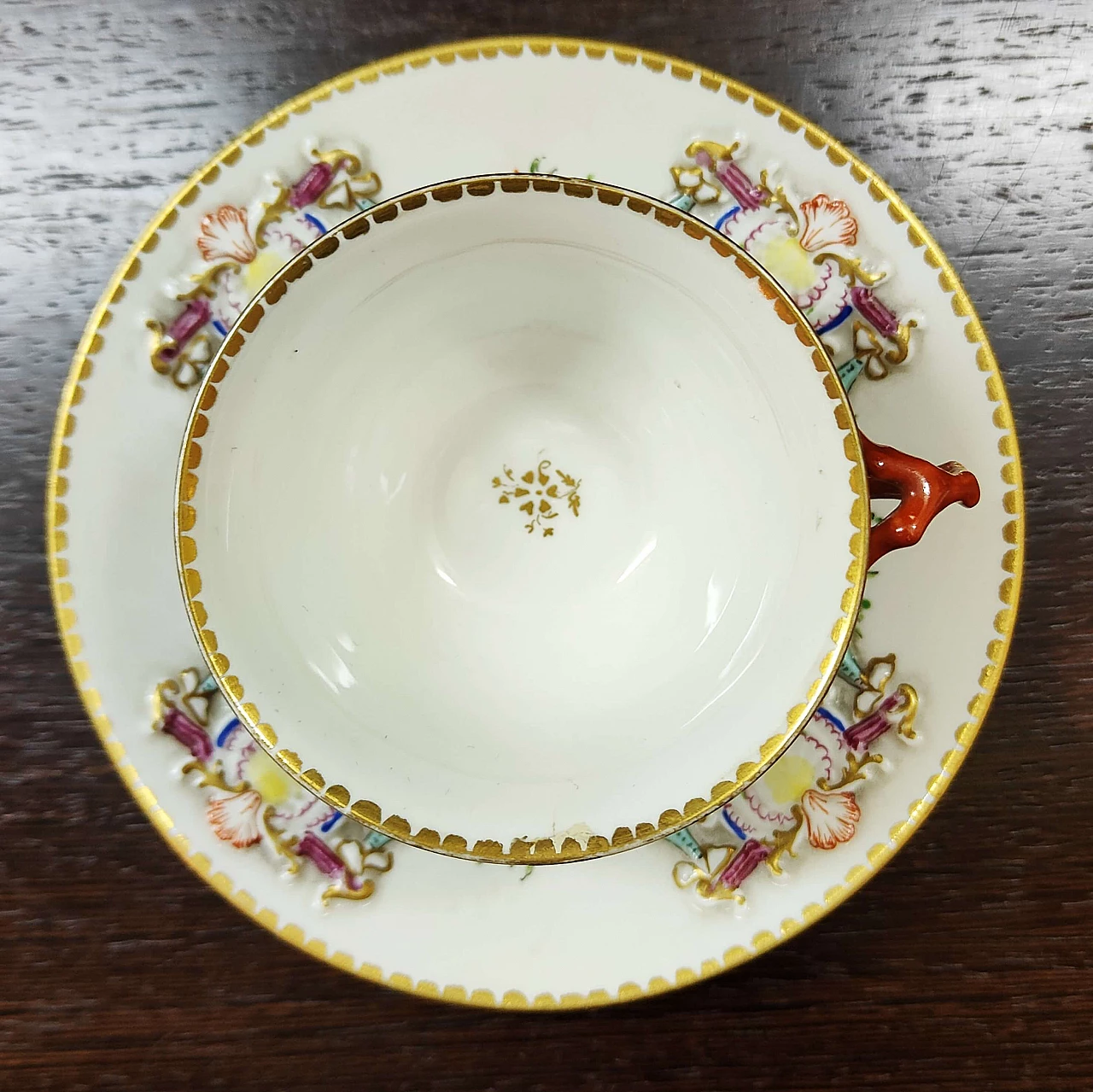 Capodimonte porcelain cup and saucer with mythological motif by Ginori, 19th century 2